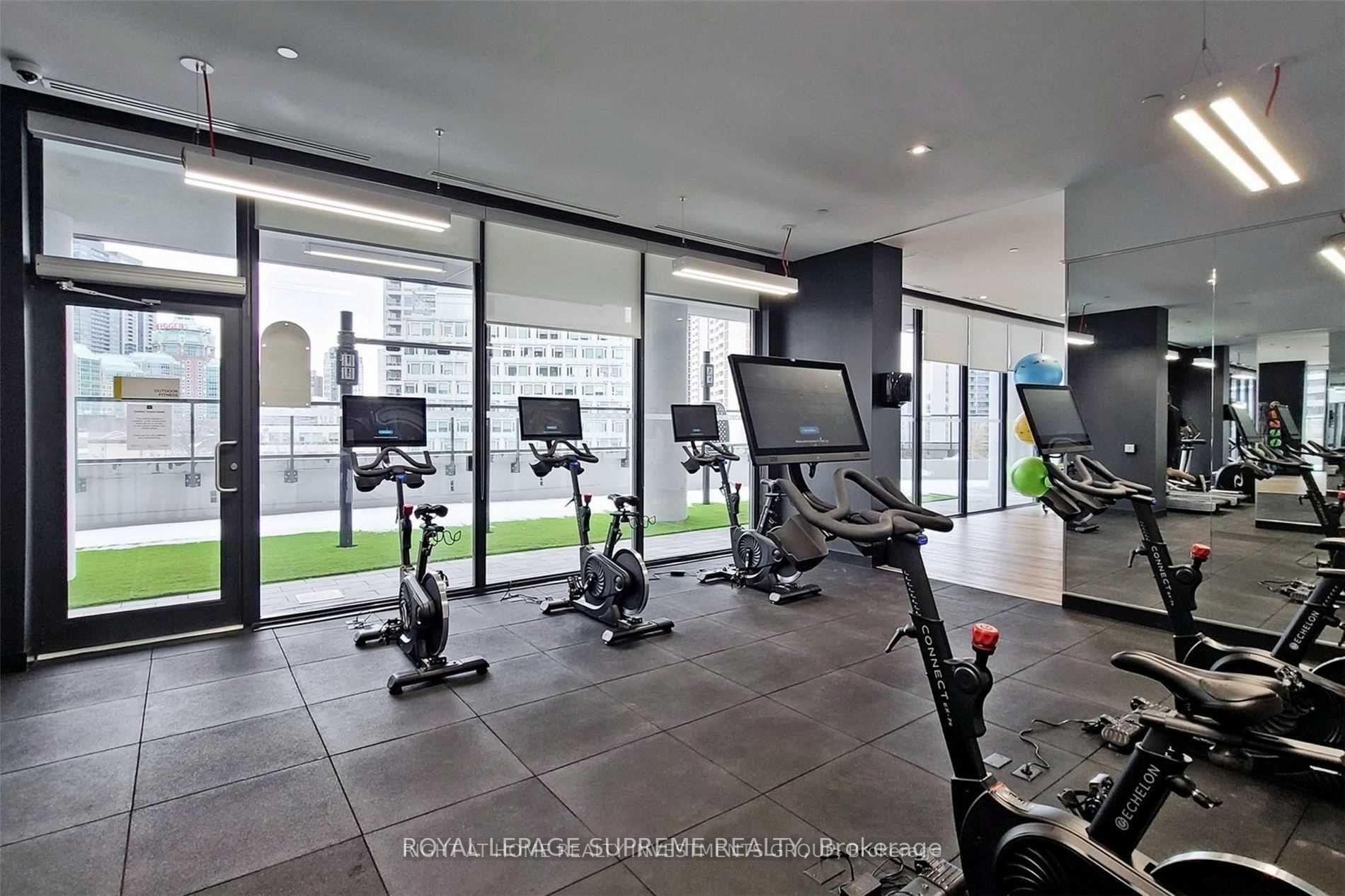 159 Wellesley Street E 1508