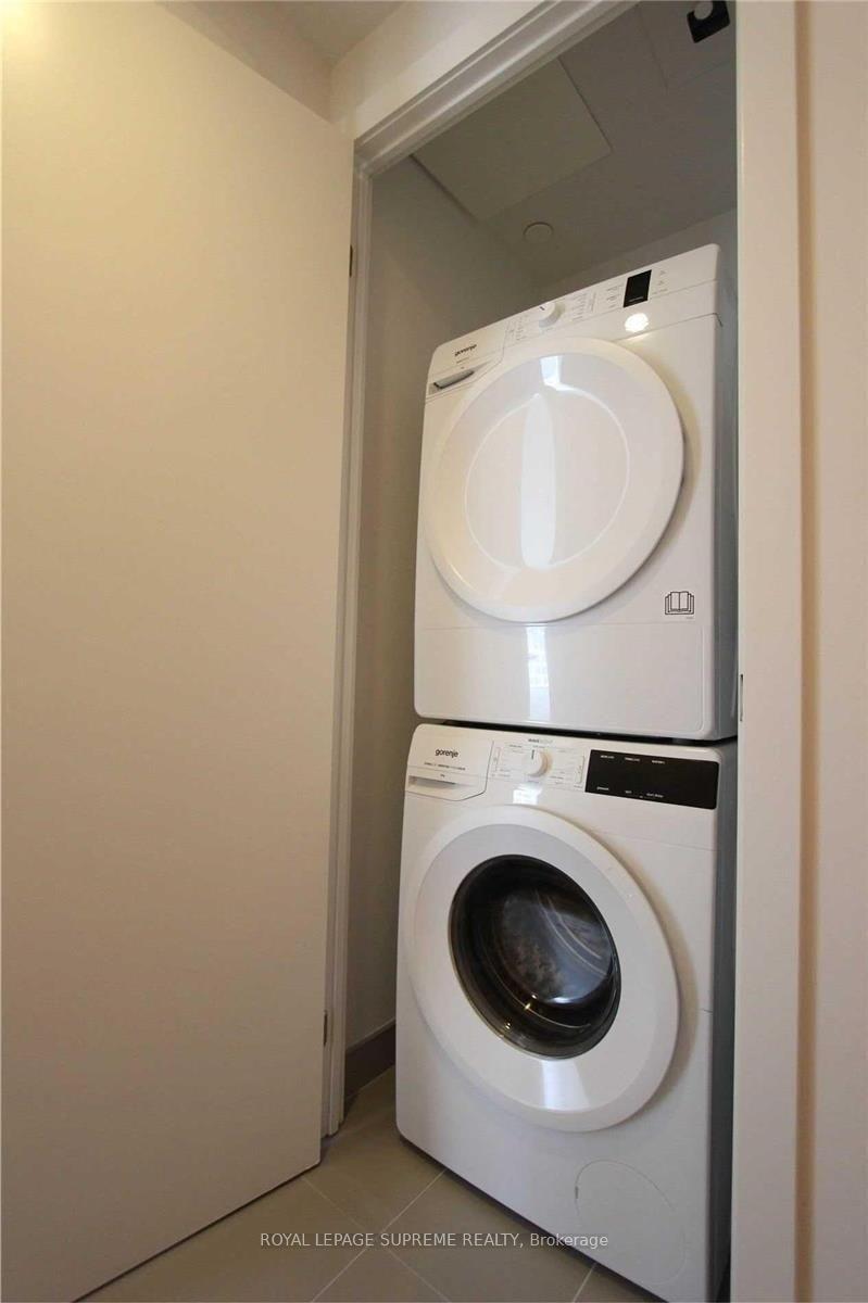 159 Wellesley Street E 1508