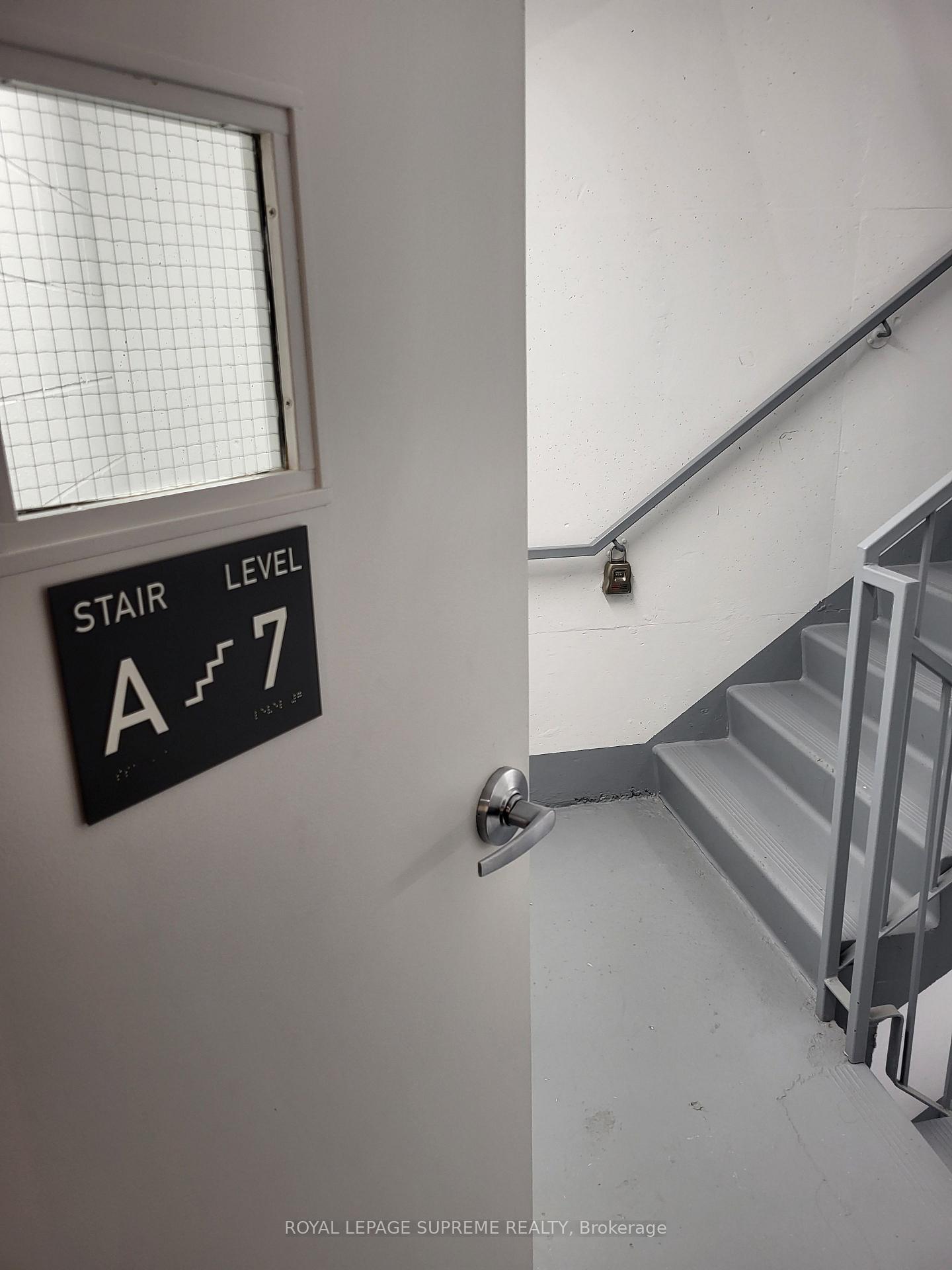 3830 Bathurst Street 702