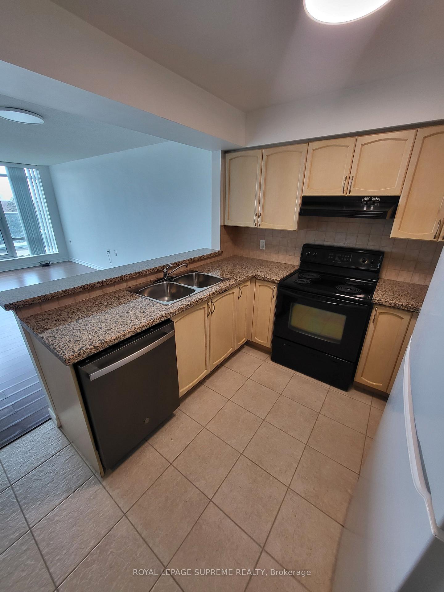 3830 Bathurst Street 702