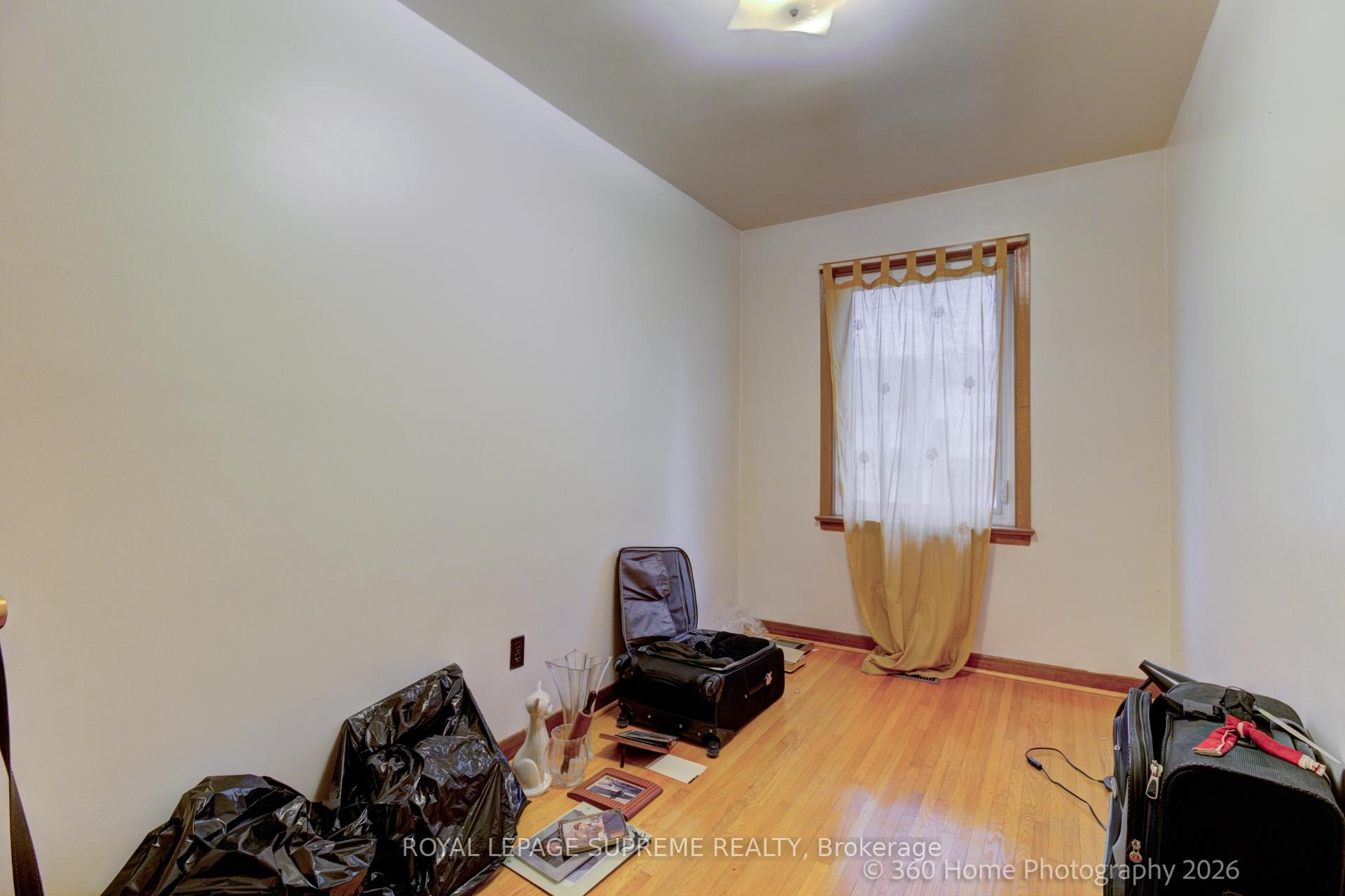 429 St Clarens Avenue