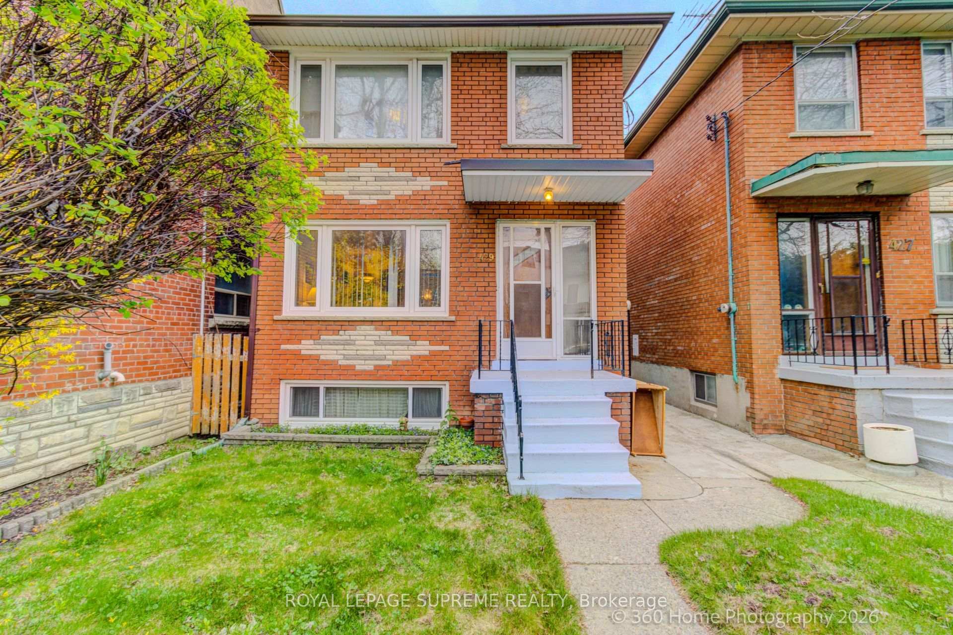 429 St Clarens Avenue