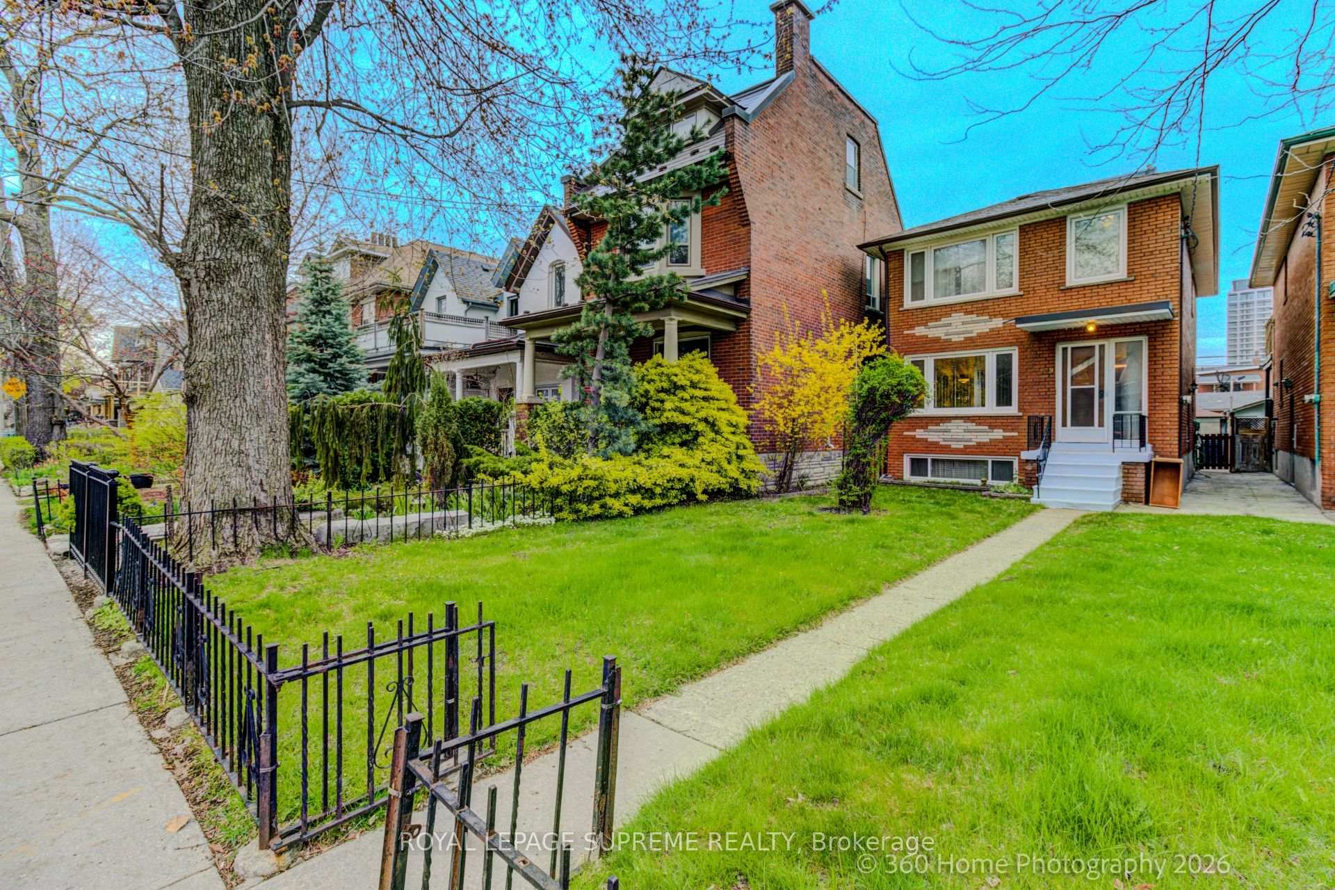 429 St Clarens Avenue