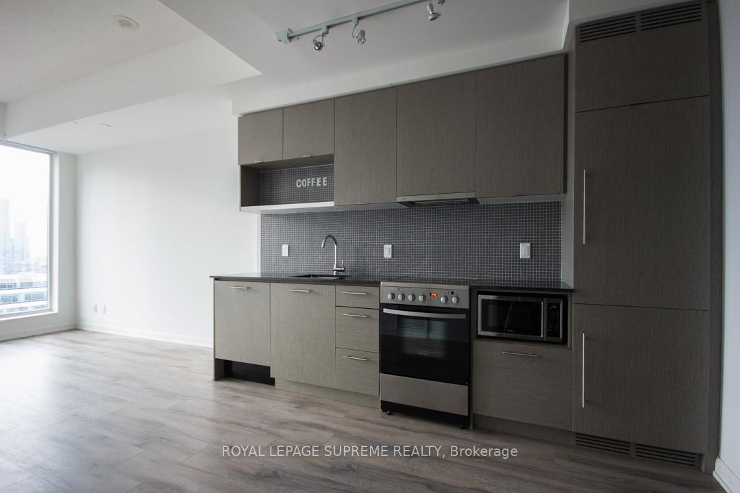 435 Richmond Street W 1406