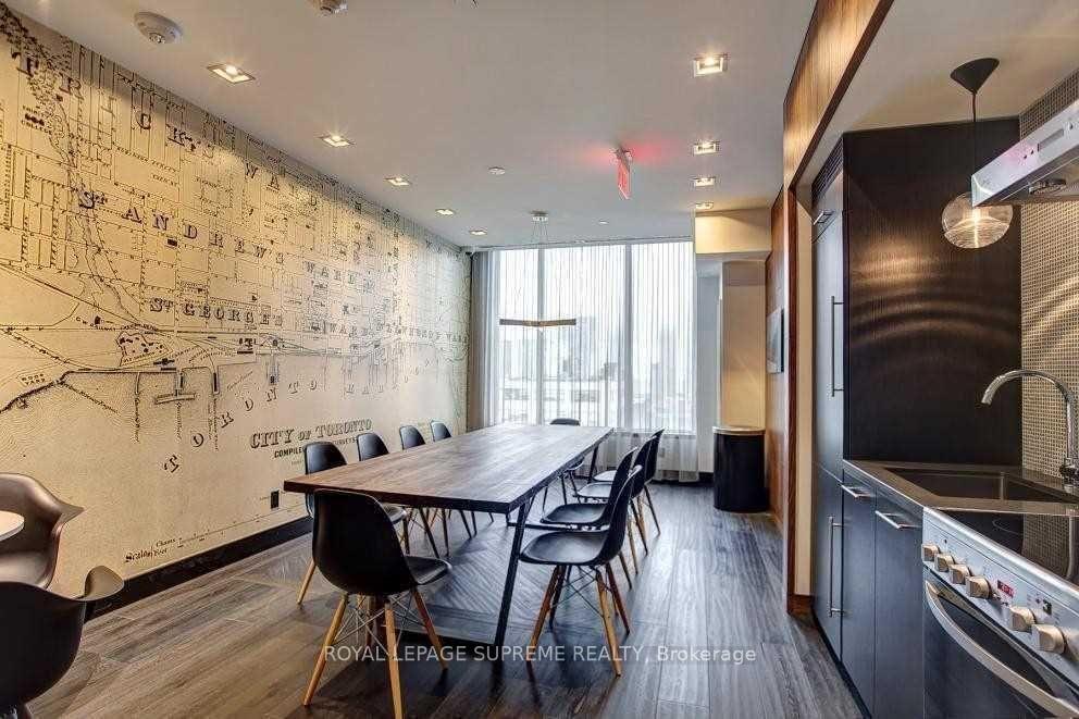 435 Richmond Street W 1406