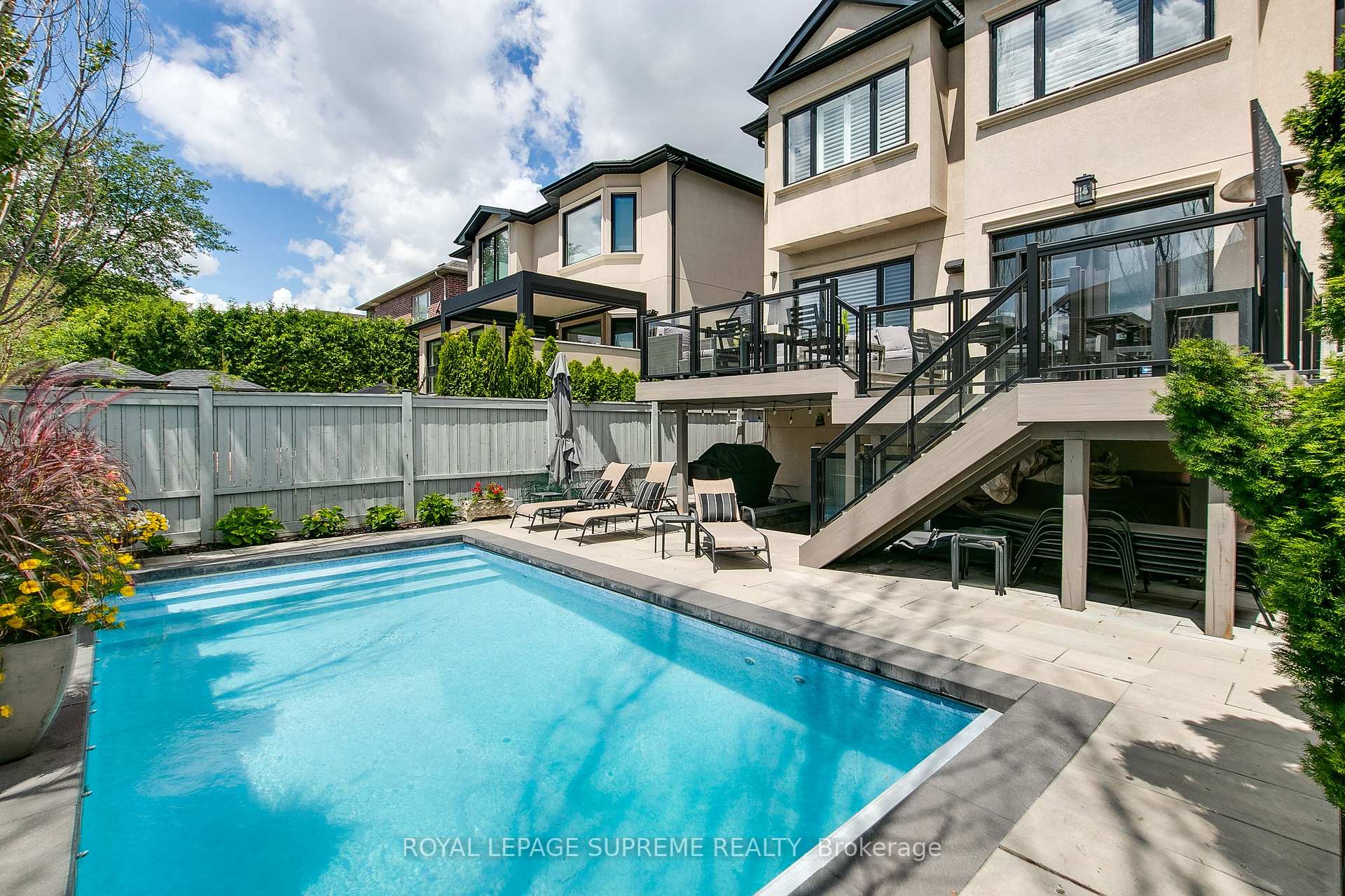 209 Carmichael Avenue, Toronto