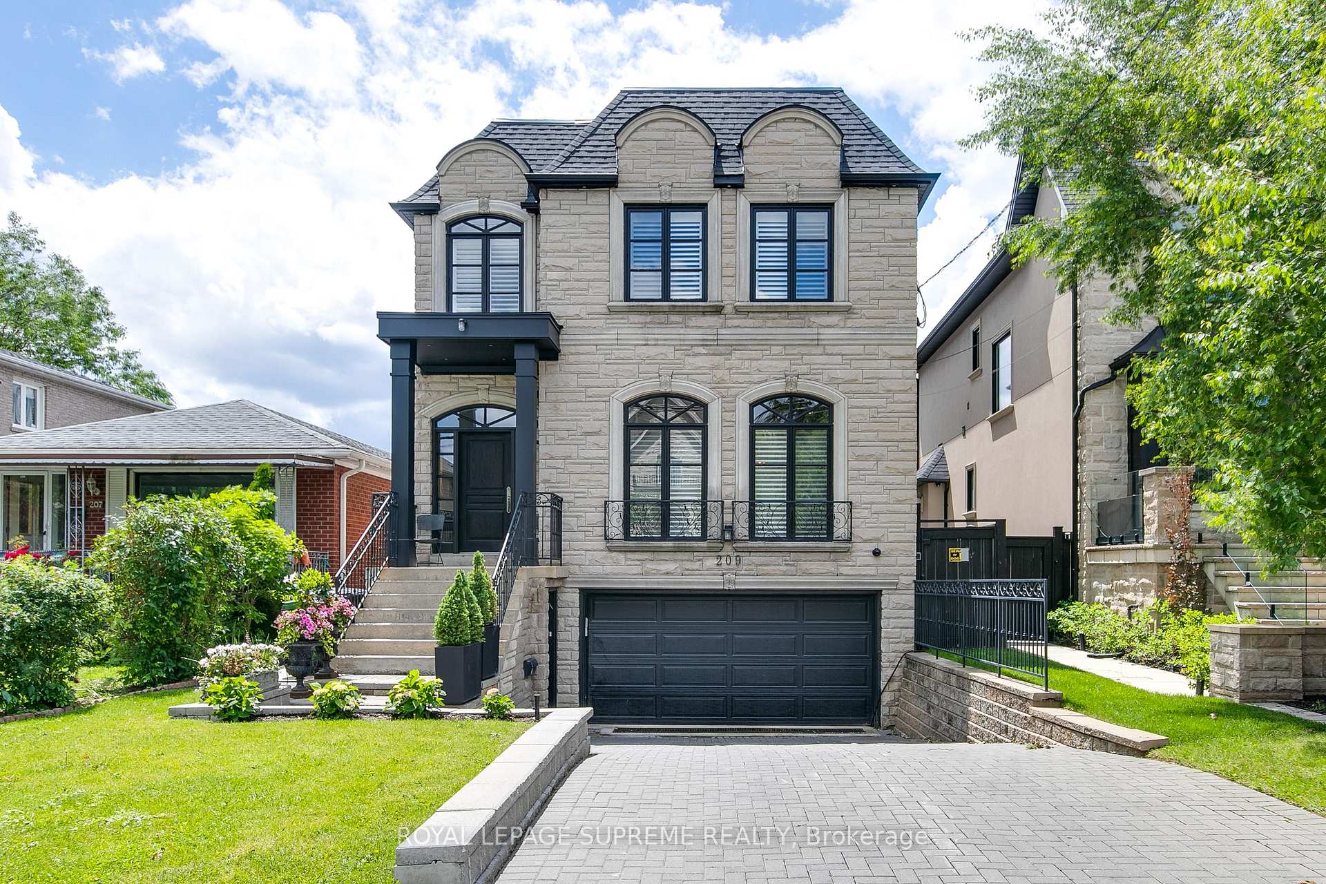 209 Carmichael Avenue, Toronto