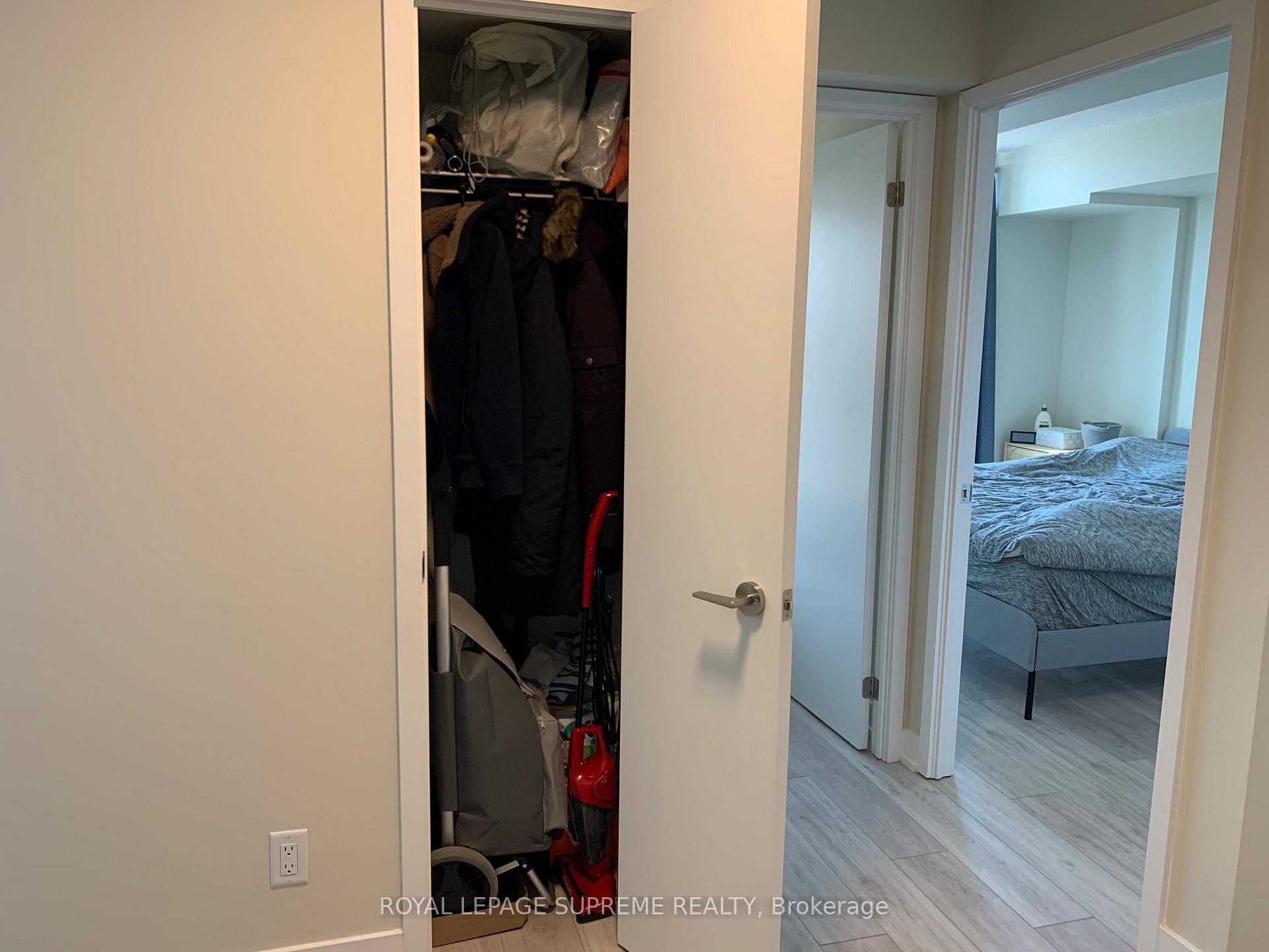 38 Monte Kwinter Court 812, Toronto Unit: 812