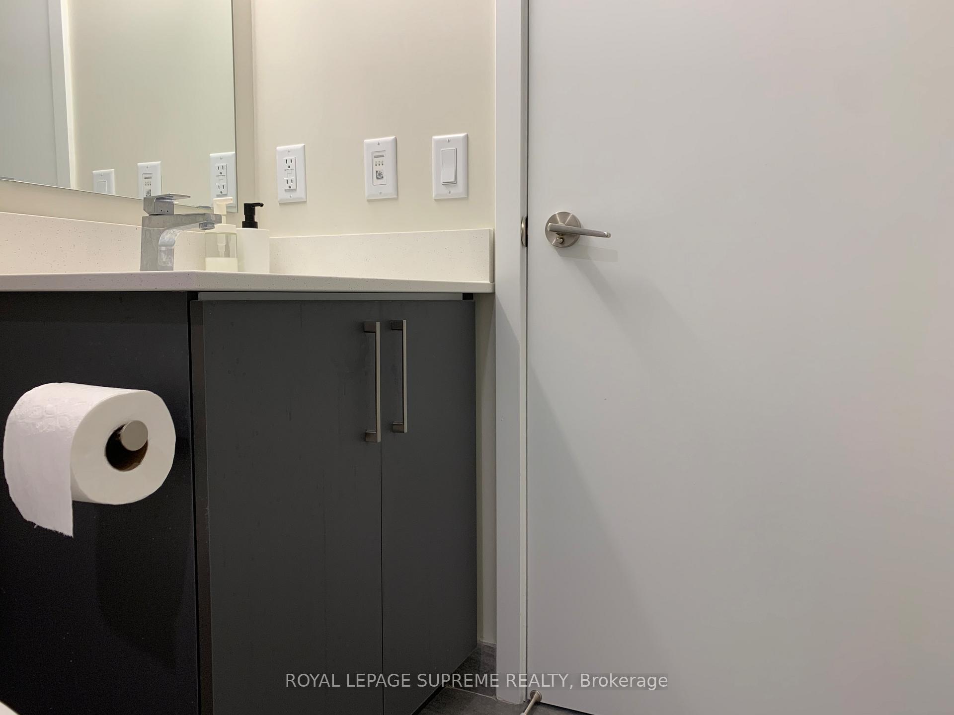 38 Monte Kwinter Court 812, Toronto Unit: 812