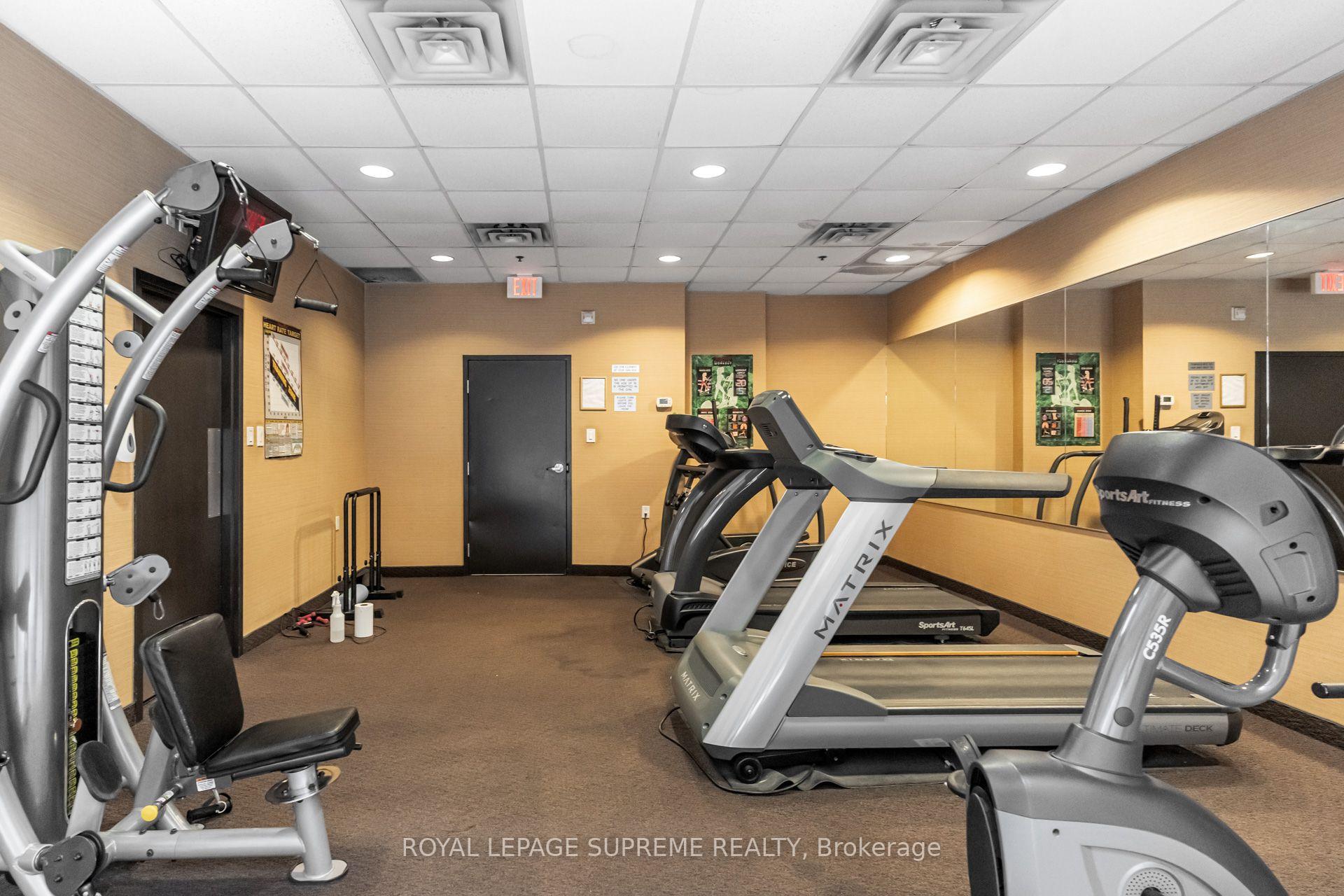 872 Sheppard Avenue W 301, Toronto Unit: 301