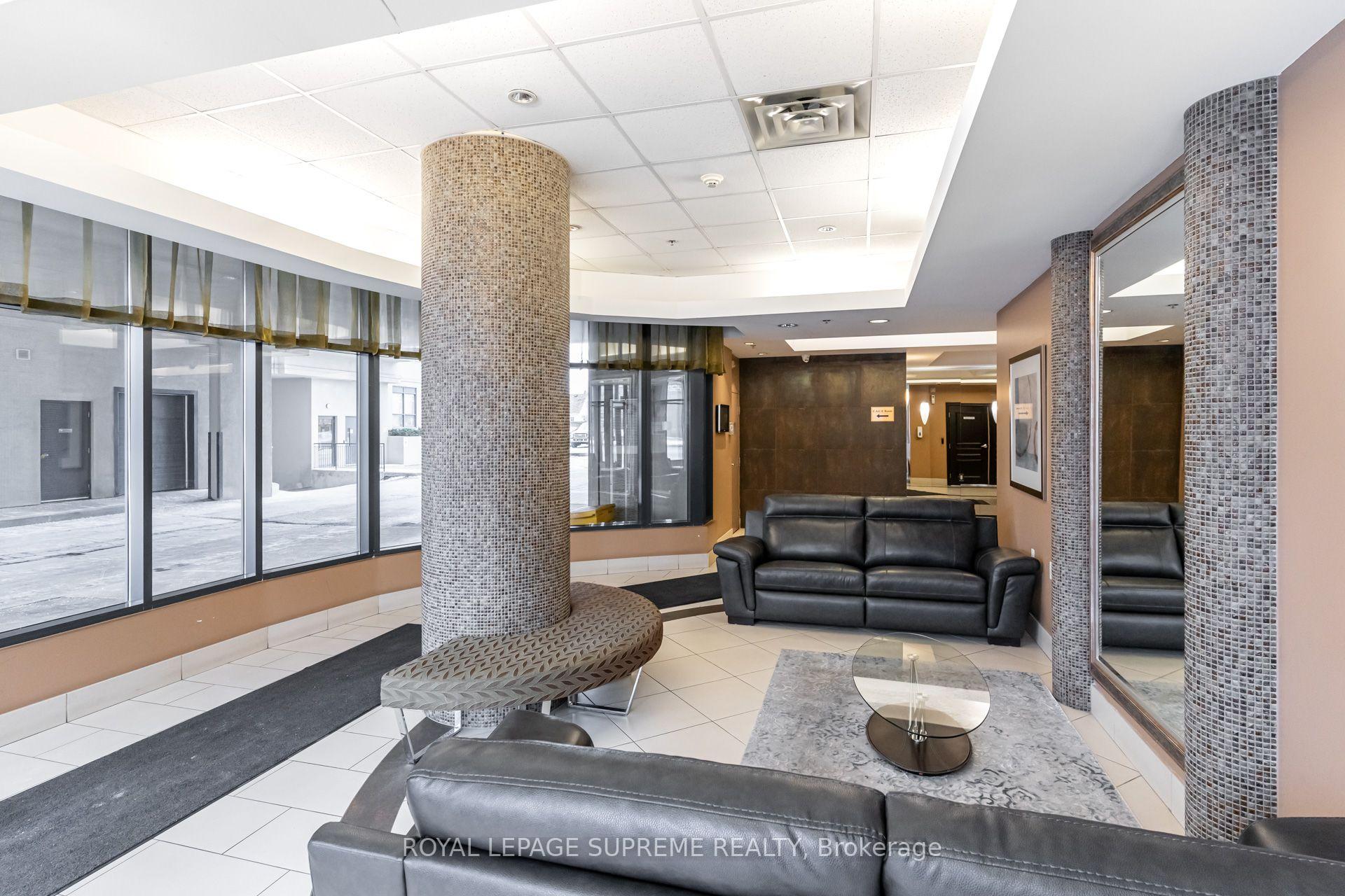 872 Sheppard Avenue W 301, Toronto Unit: 301
