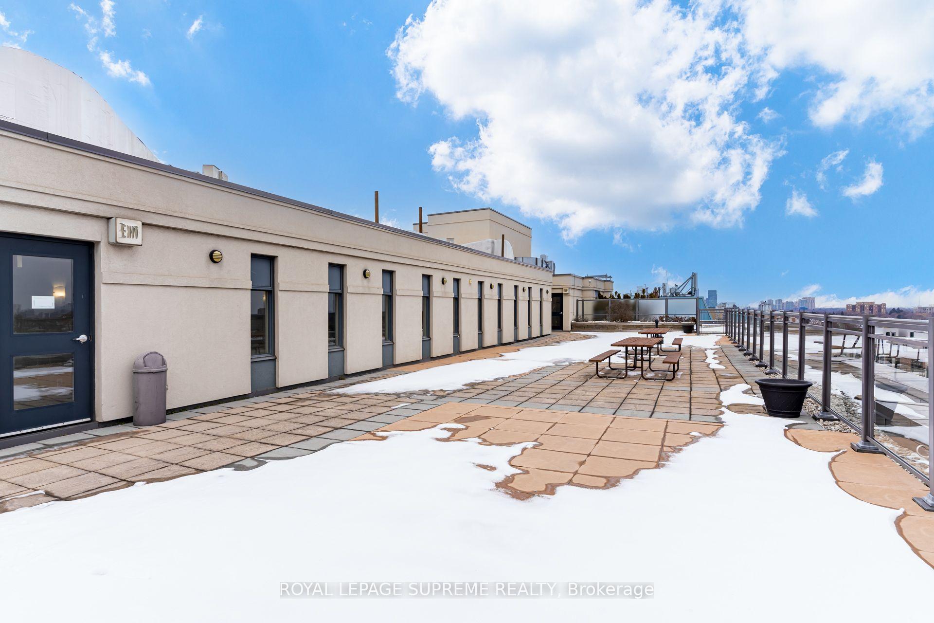 872 Sheppard Avenue W 301, Toronto Unit: 301