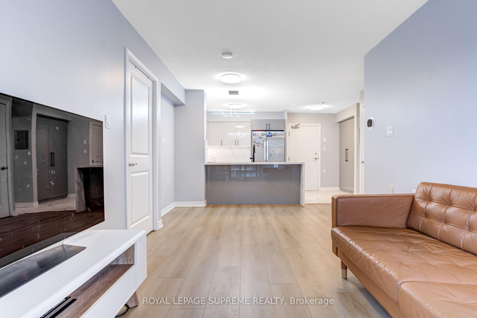 872 Sheppard Avenue W 301, Toronto Unit: 301