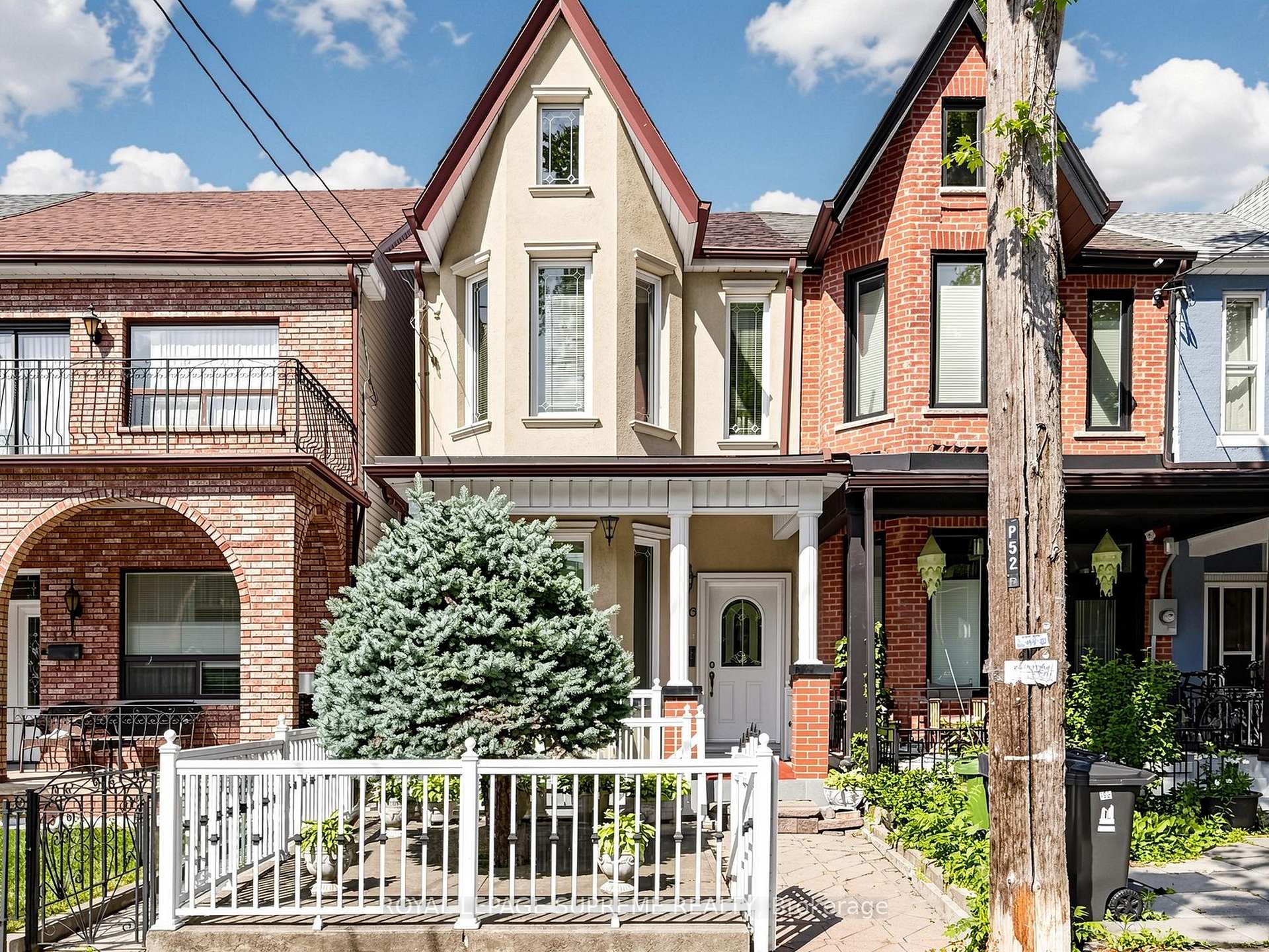 196 Palmerston Avenue, Toronto
