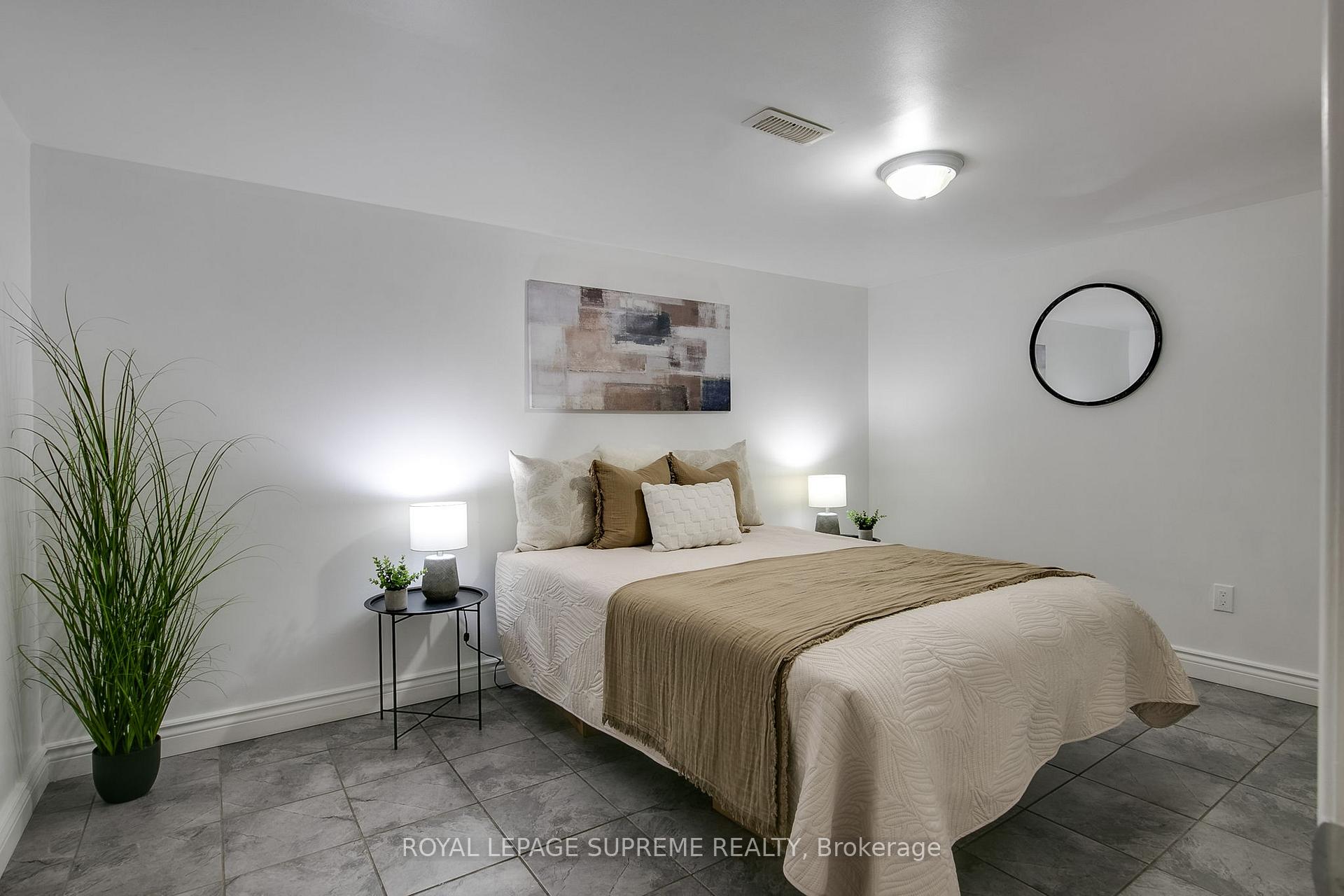 422 Oakwood Avenue Basement, Toronto Unit: Basement