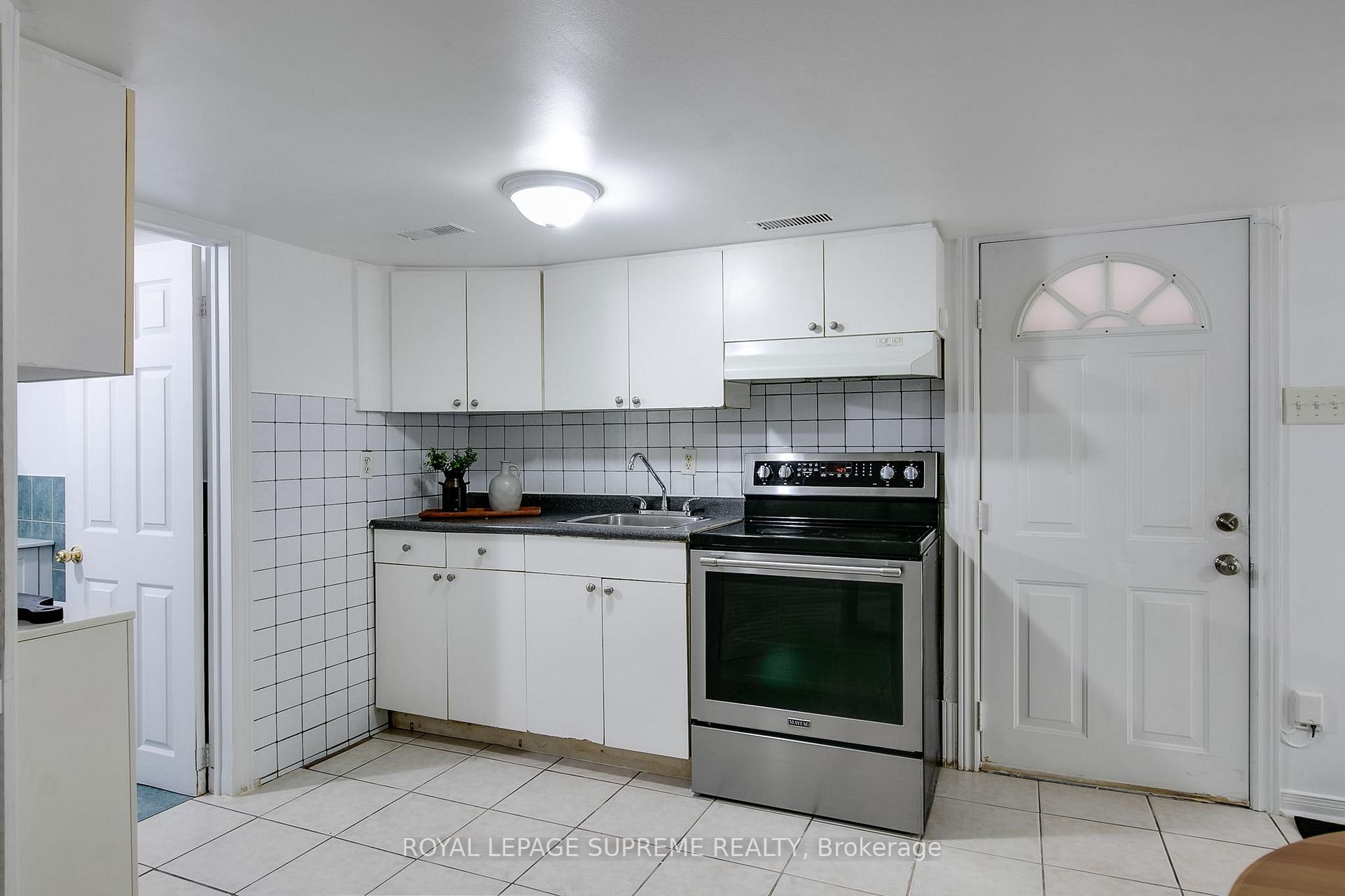 422 Oakwood Avenue Basement, Toronto Unit: Basement