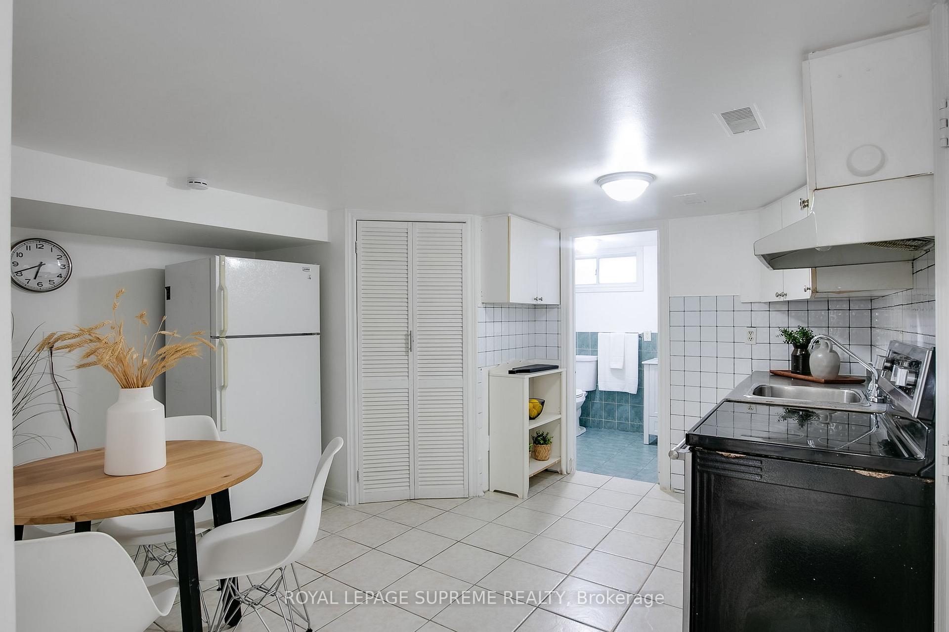 422 Oakwood Avenue Basement, Toronto Unit: Basement
