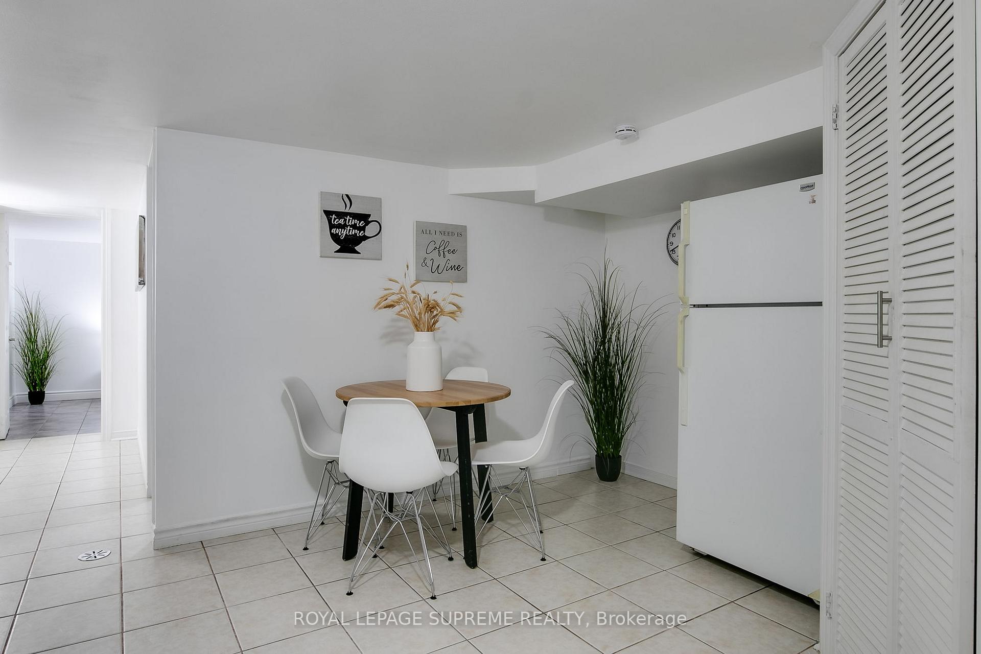 422 Oakwood Avenue Basement, Toronto Unit: Basement