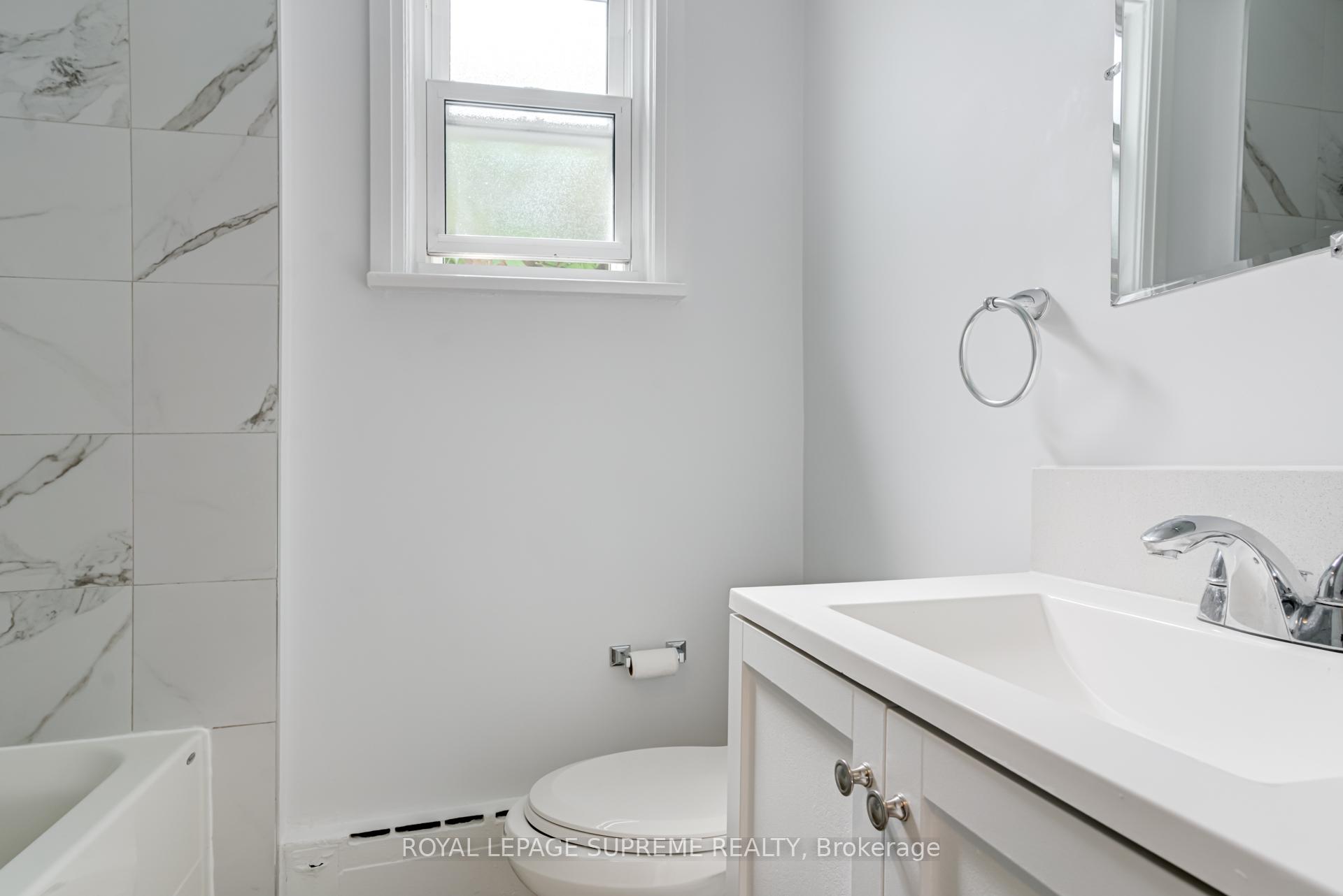 79 Lanark Avenue 1, Toronto Unit: 1
