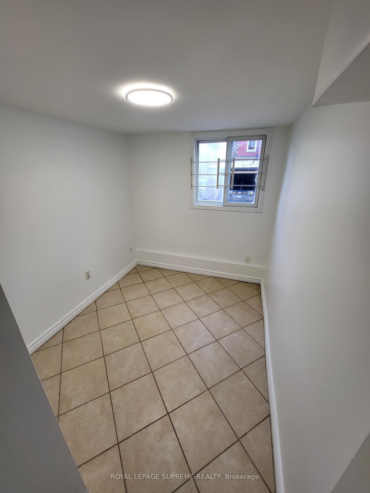1109 Davenport Road One, Toronto Unit: One