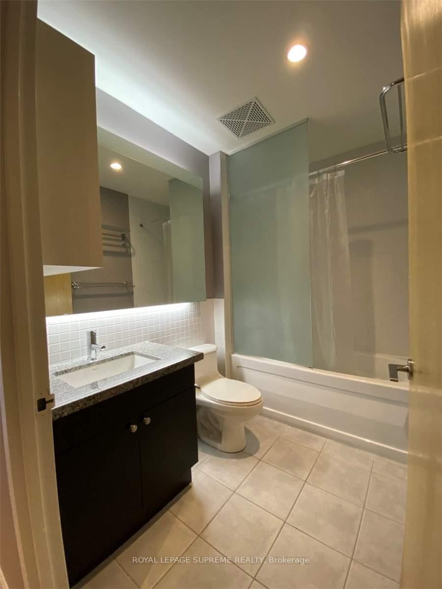 1005 King Street 703, Toronto Unit: 703