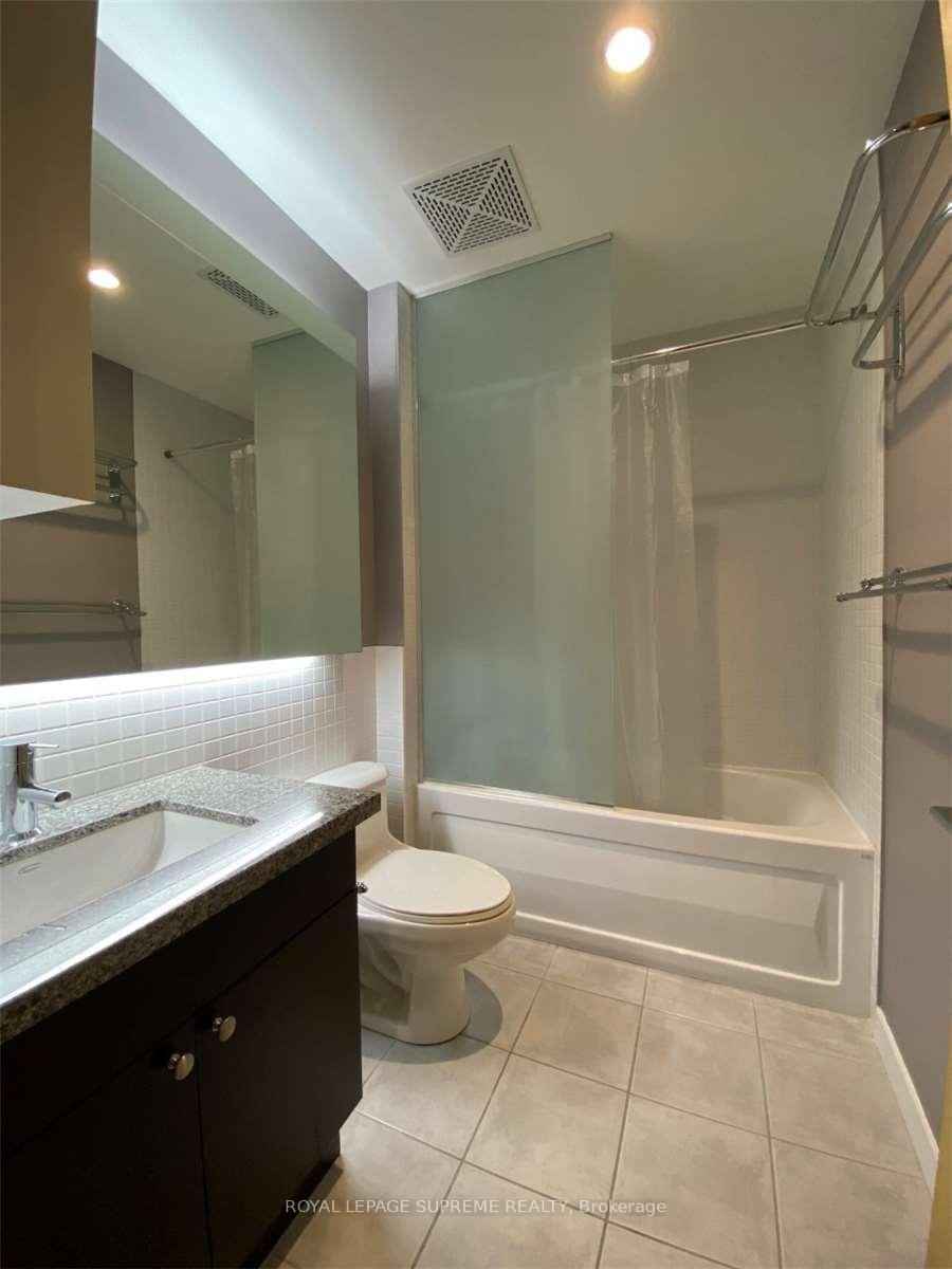 1005 King Street 703, Toronto Unit: 703