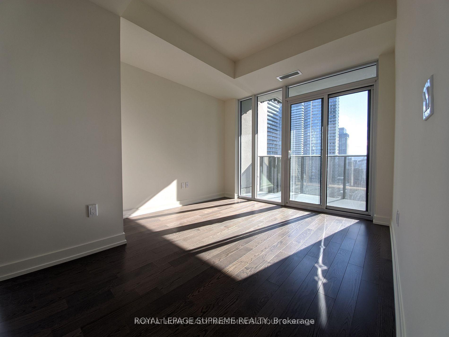 330 Richmond Street W 2315, Toronto Unit: 2315