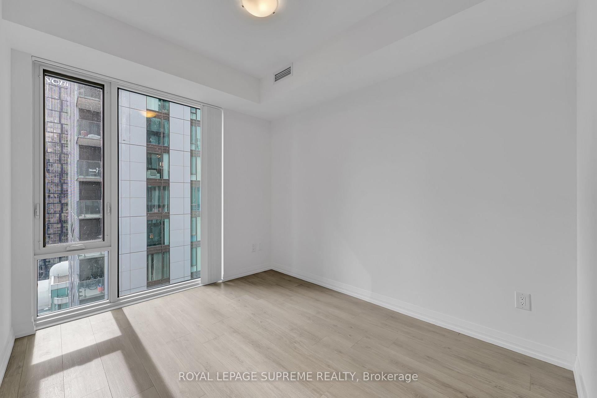 28 Widmer Street 2929, Toronto Unit: 2929