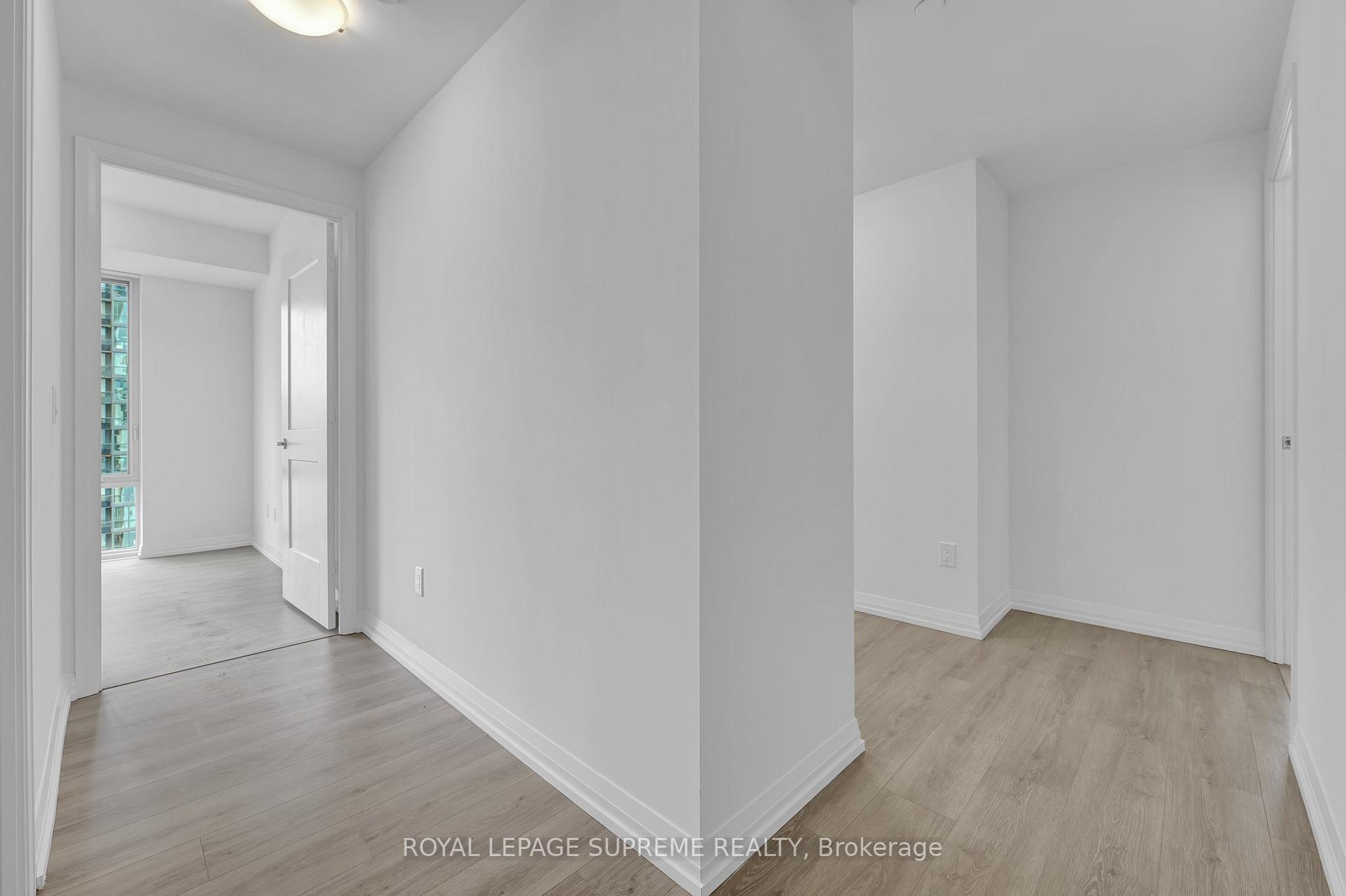 28 Widmer Street 2929, Toronto Unit: 2929