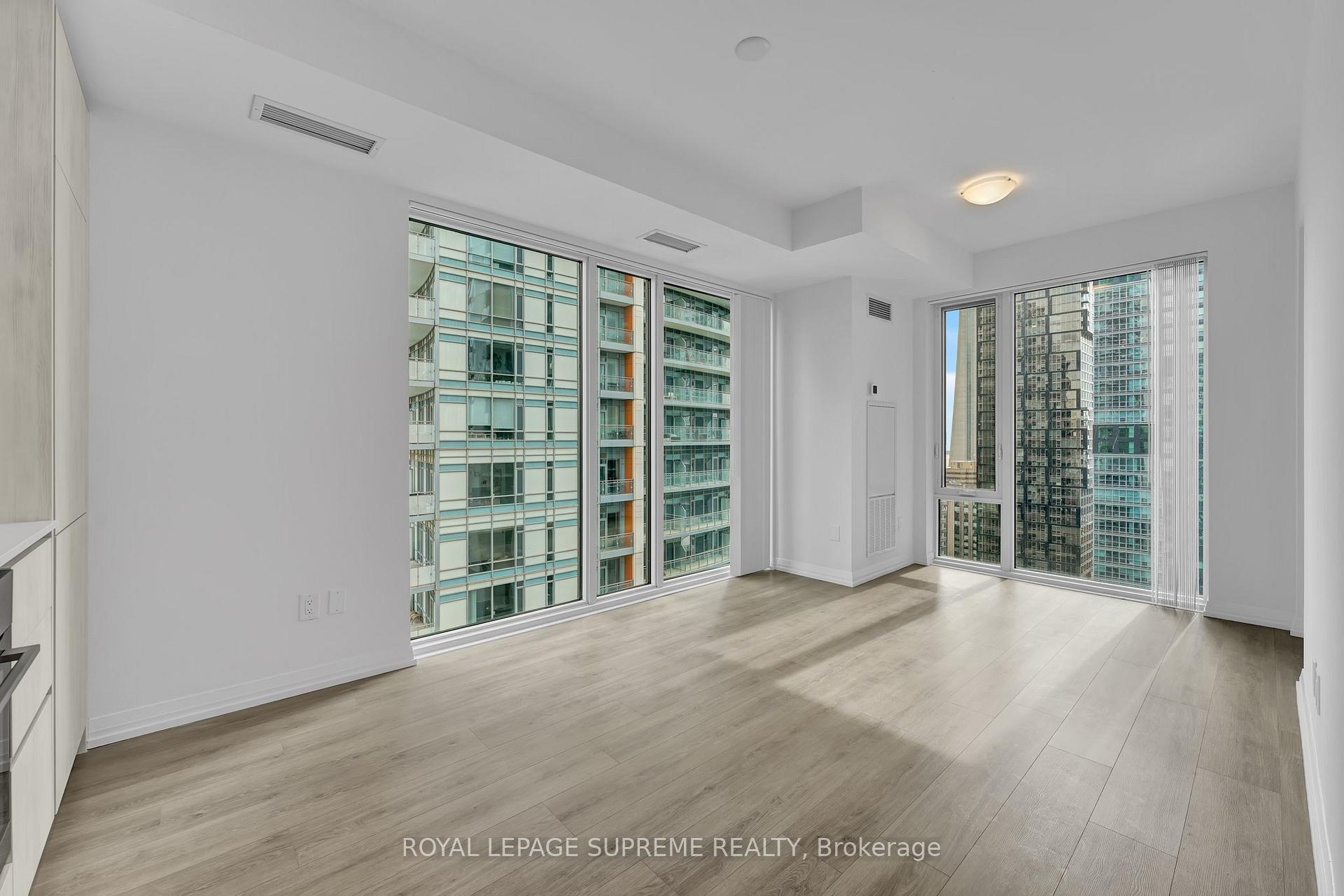 28 Widmer Street 2929, Toronto Unit: 2929