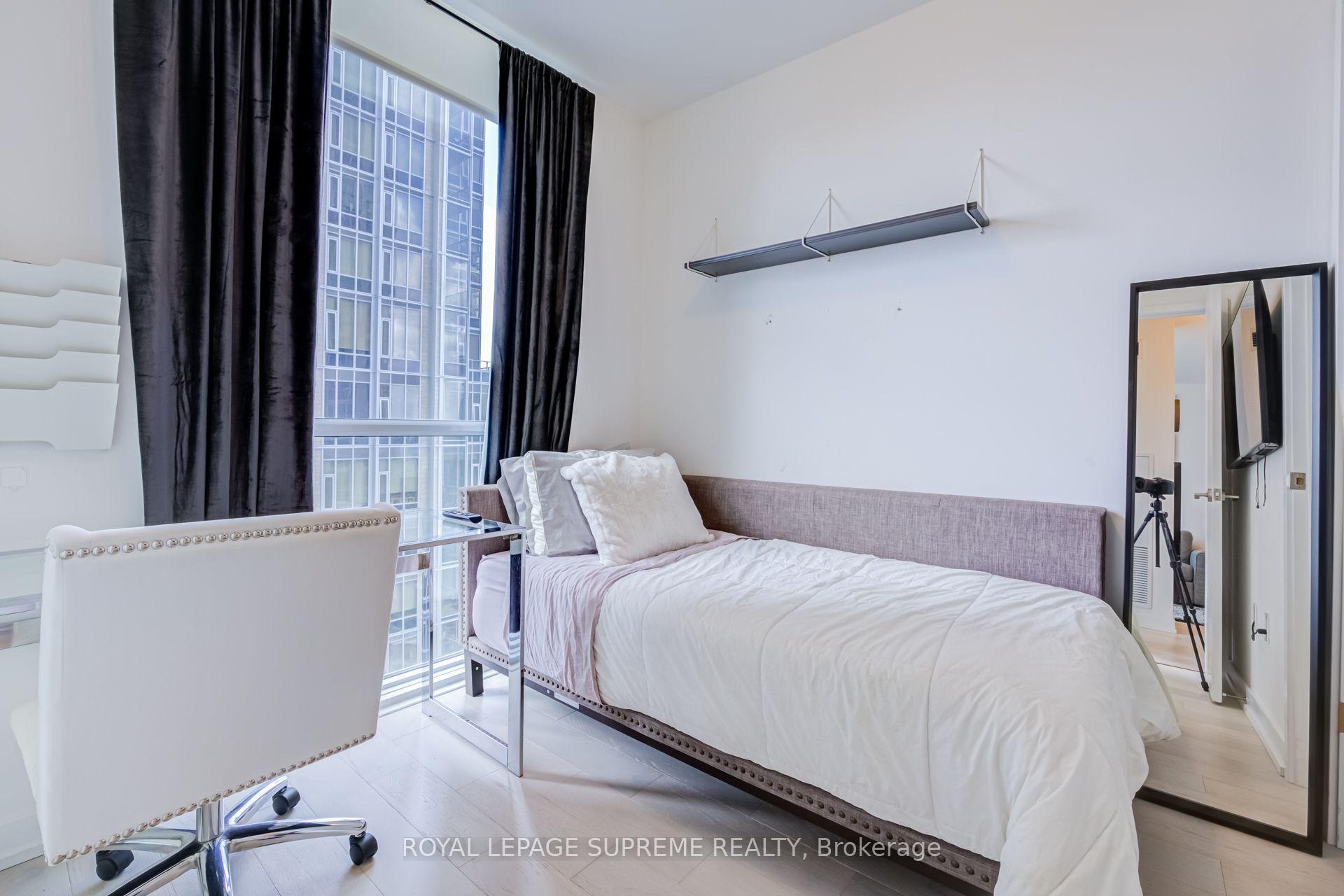 1 Yorkville Avenue 3102, Toronto Unit: 3102