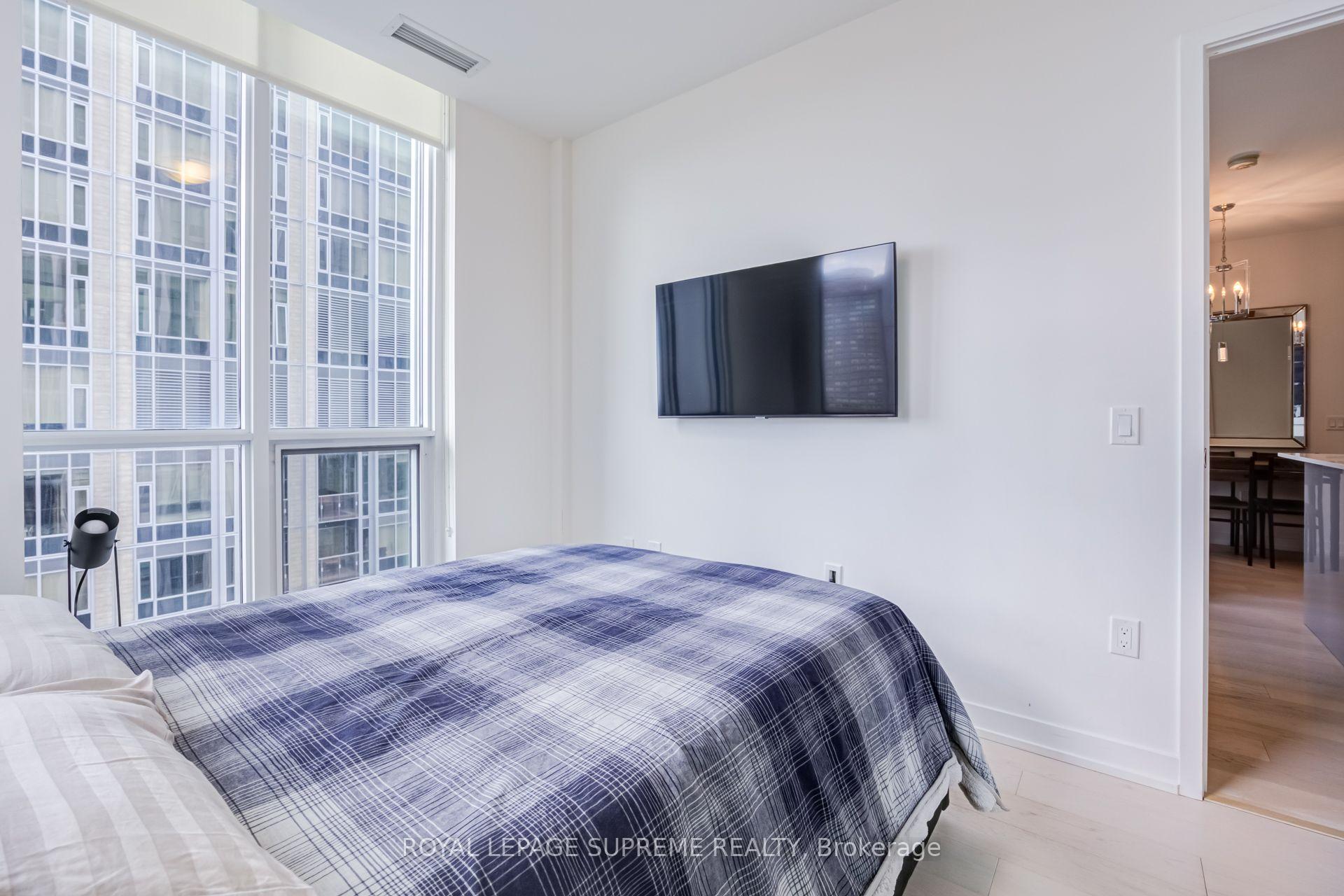 1 Yorkville Avenue 3102, Toronto Unit: 3102