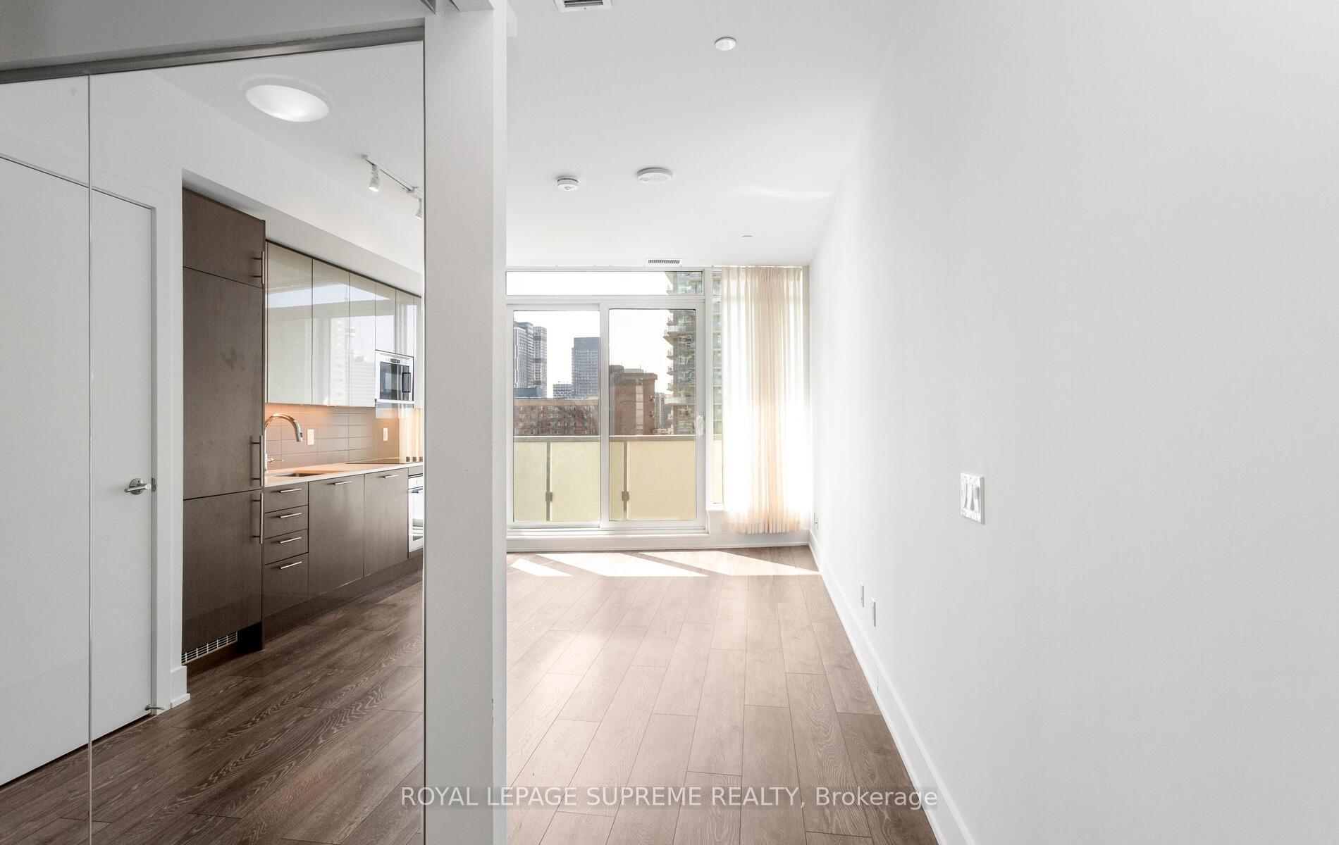 403 Church Street 1701, Toronto Unit: 1701