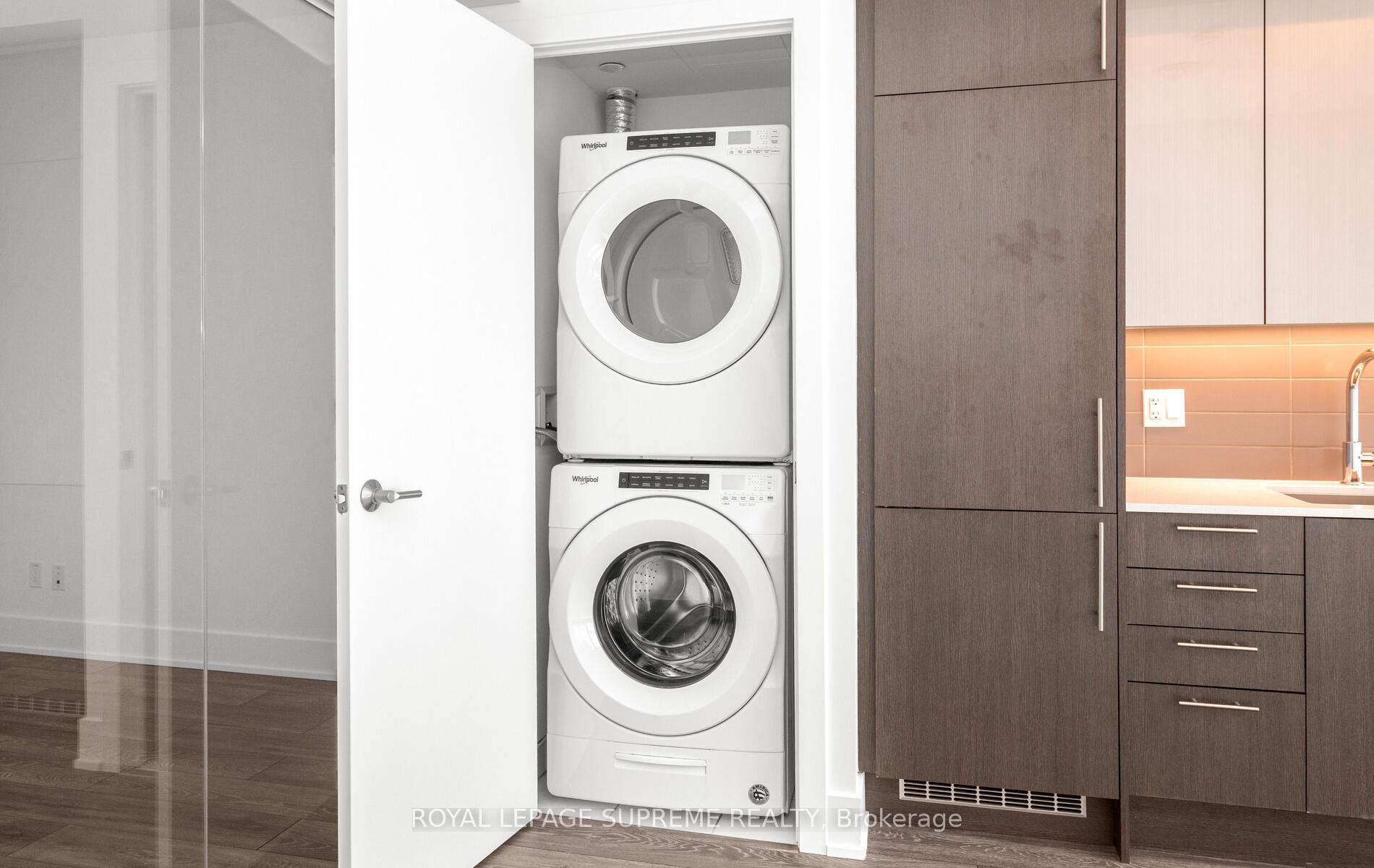 403 Church Street 1701, Toronto Unit: 1701