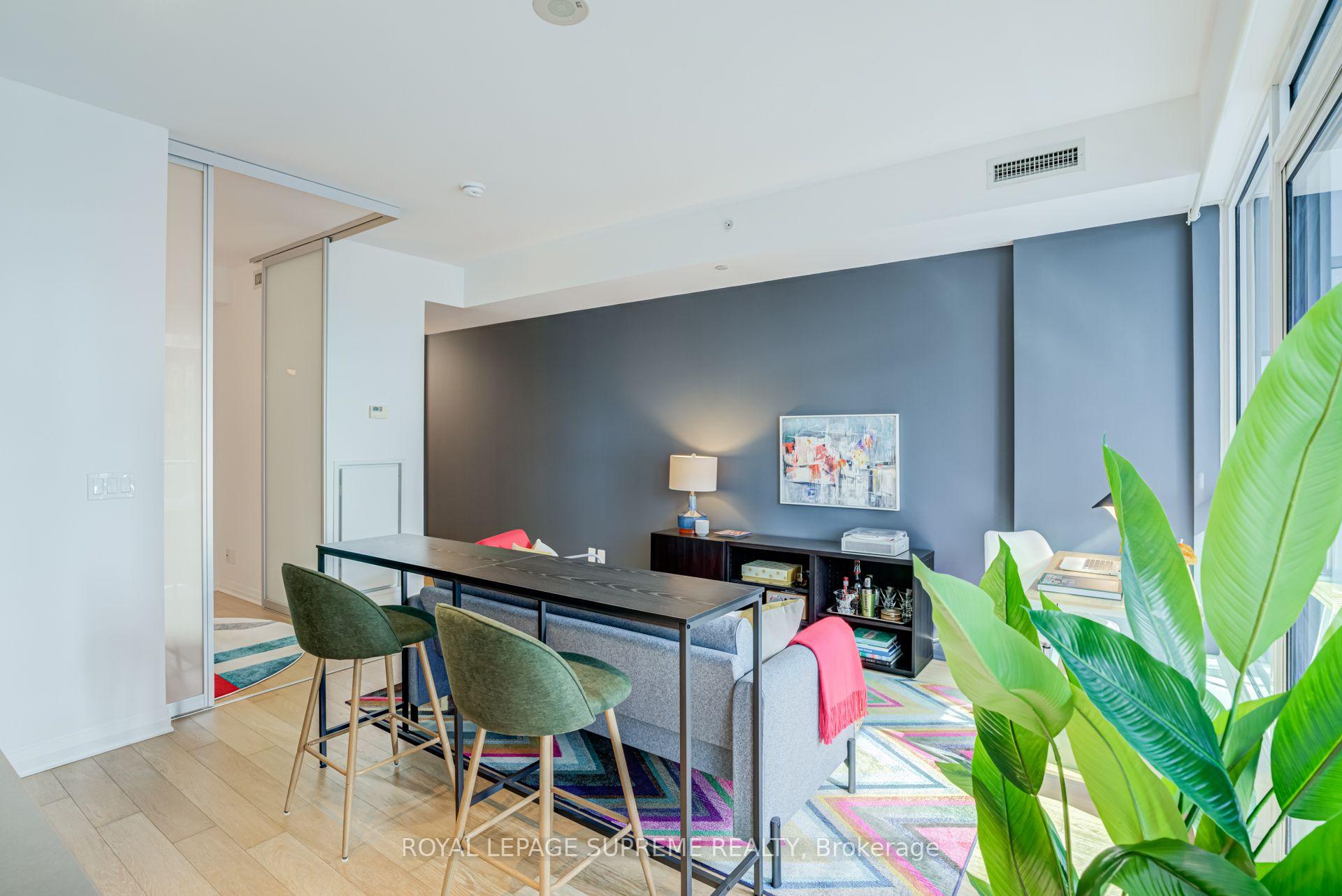 8 Mercer Street 1710, Toronto Unit: 1710