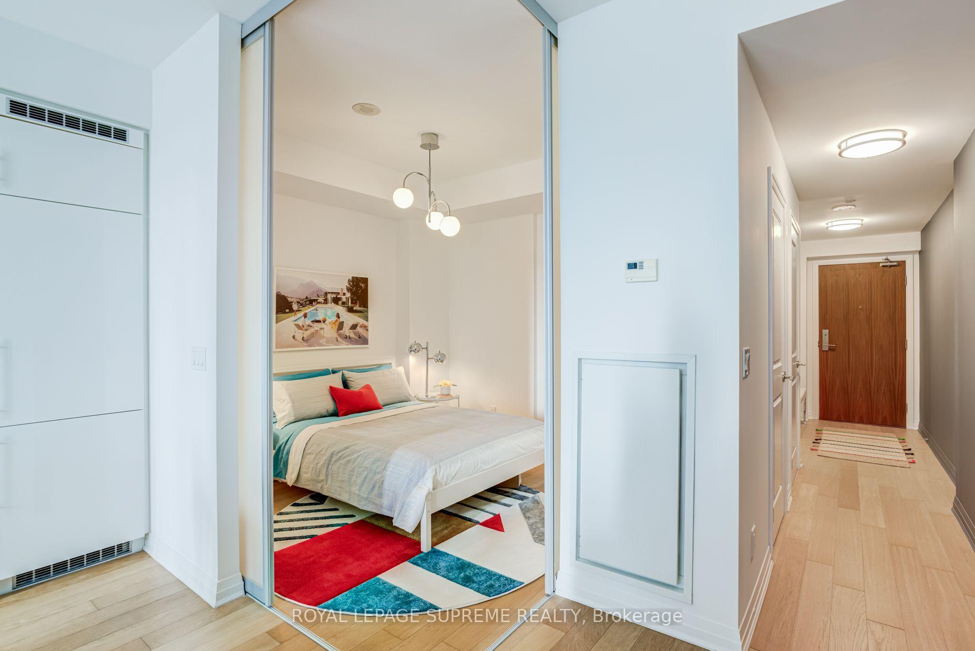 8 Mercer Street 1710, Toronto Unit: 1710