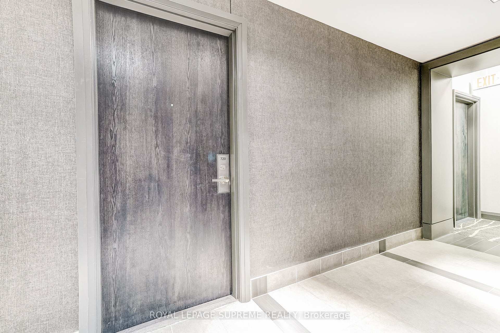 297 College Street 720, Toronto Unit: 720