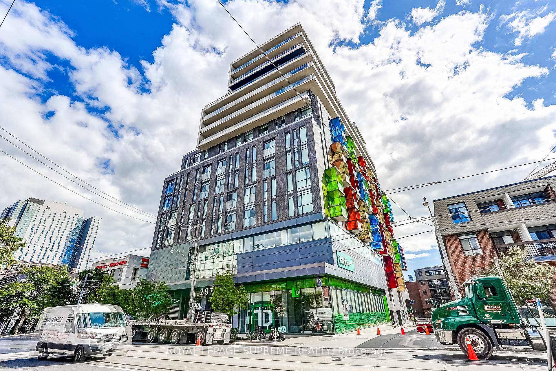 297 College Street 720, Toronto Unit: 720