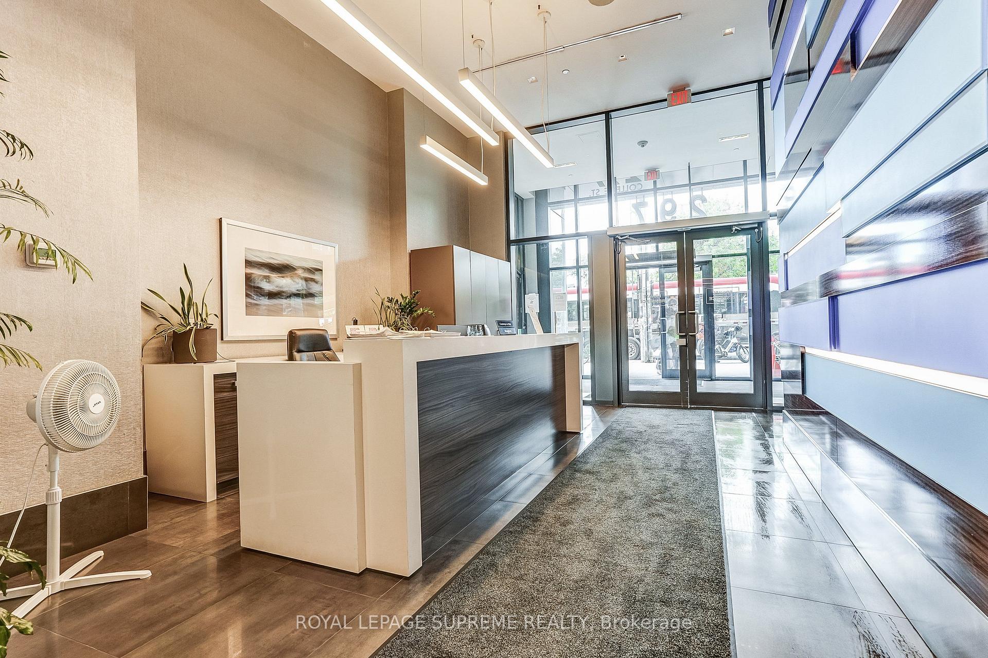 297 College Street 720, Toronto Unit: 720