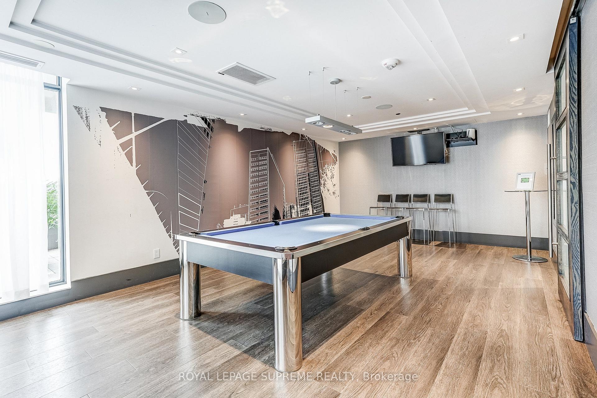297 College Street 720, Toronto Unit: 720