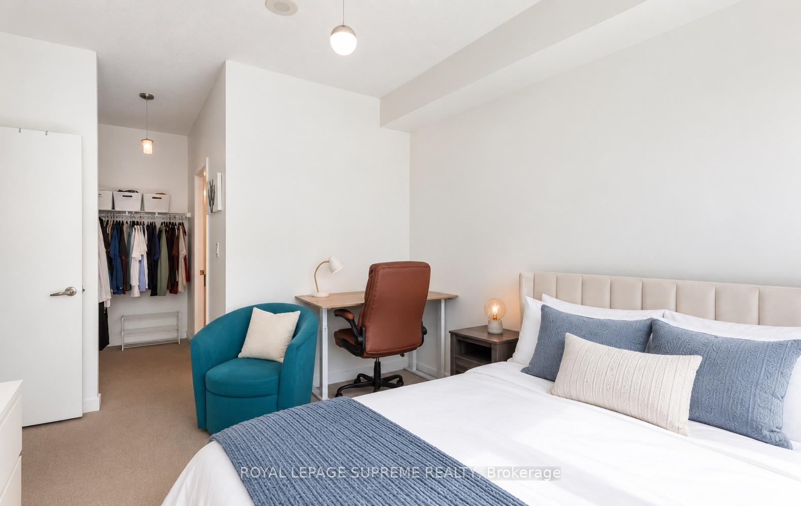 18 Harbour Street 1709, Toronto Unit: 1709