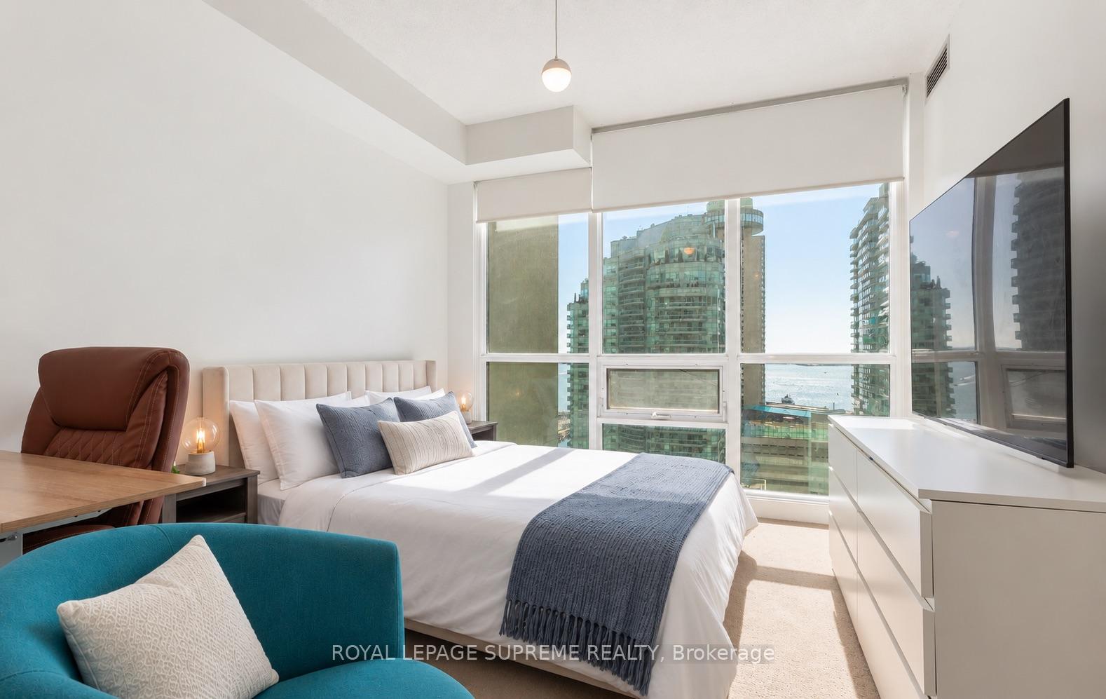 18 Harbour Street 1709, Toronto Unit: 1709