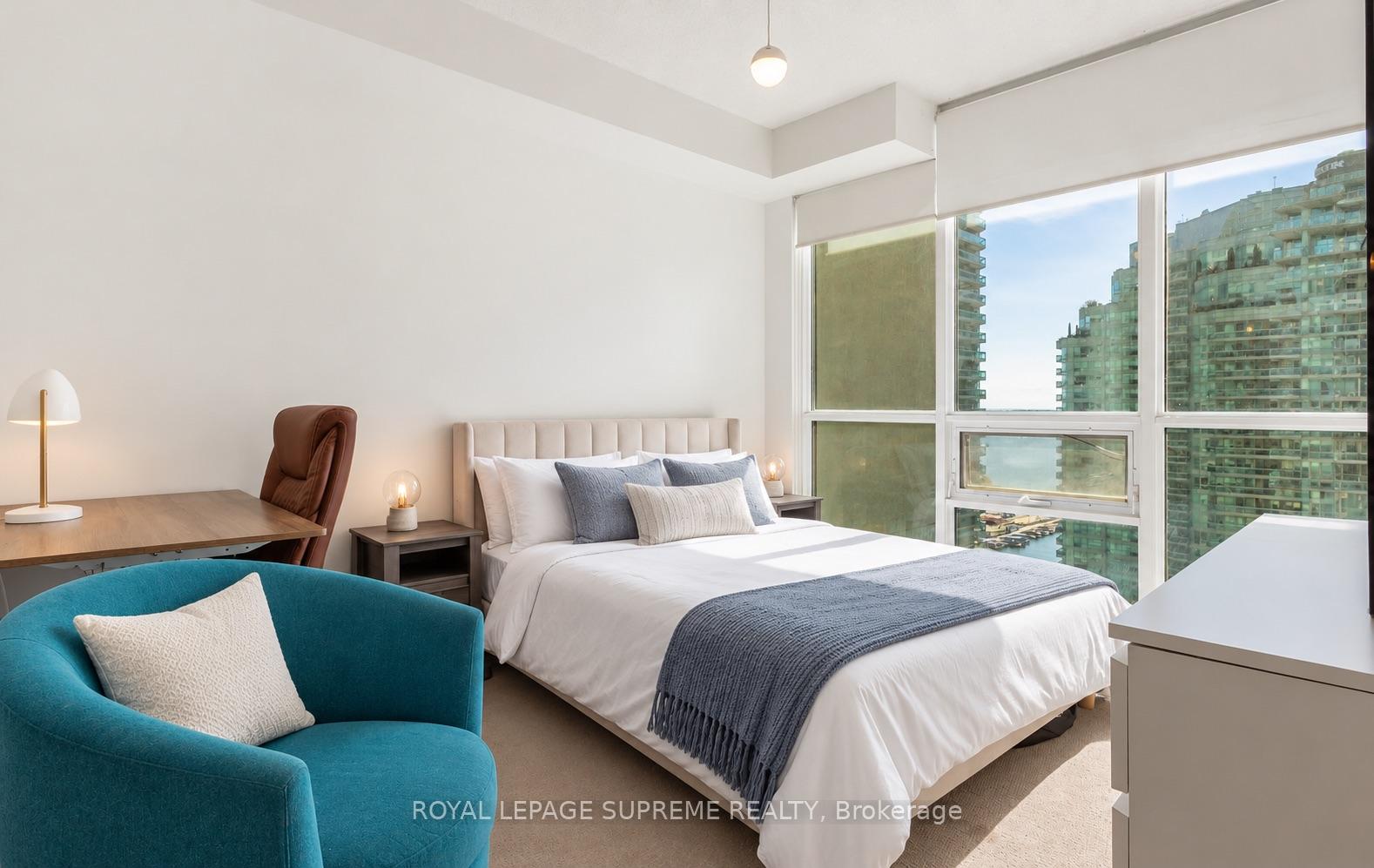 18 Harbour Street 1709, Toronto Unit: 1709