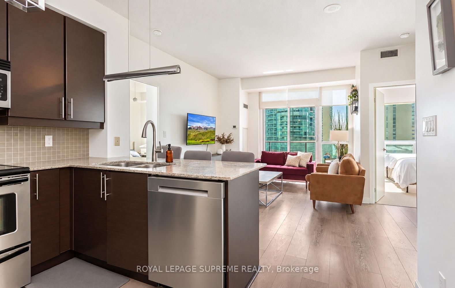 18 Harbour Street 1709, Toronto Unit: 1709
