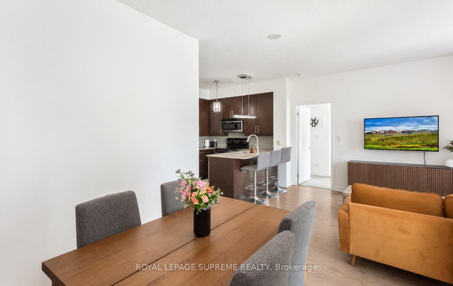 18 Harbour Street 1709, Toronto Unit: 1709