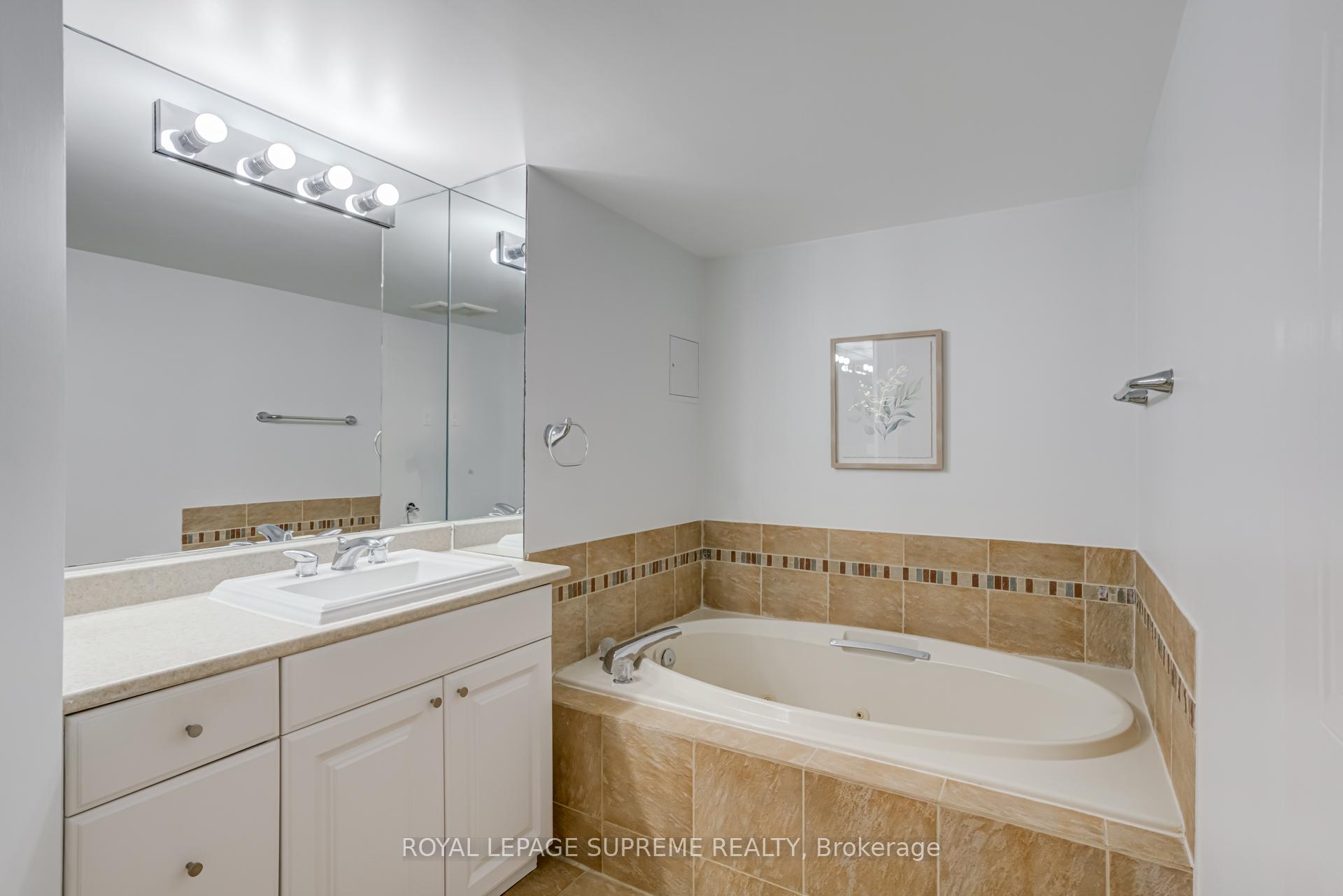 5 Kenneth Avenue 1804, Toronto Unit: 1804