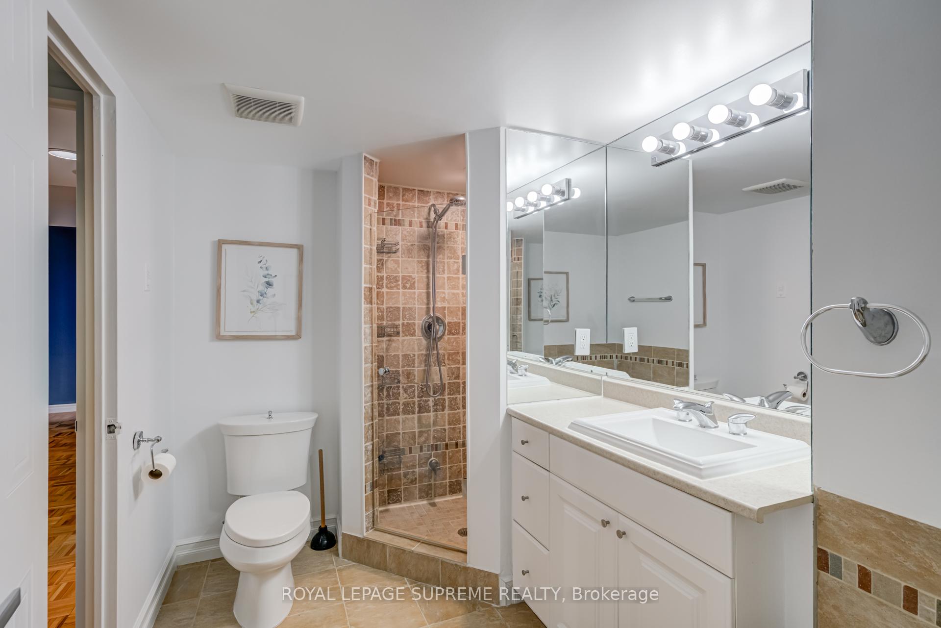 5 Kenneth Avenue 1804, Toronto Unit: 1804