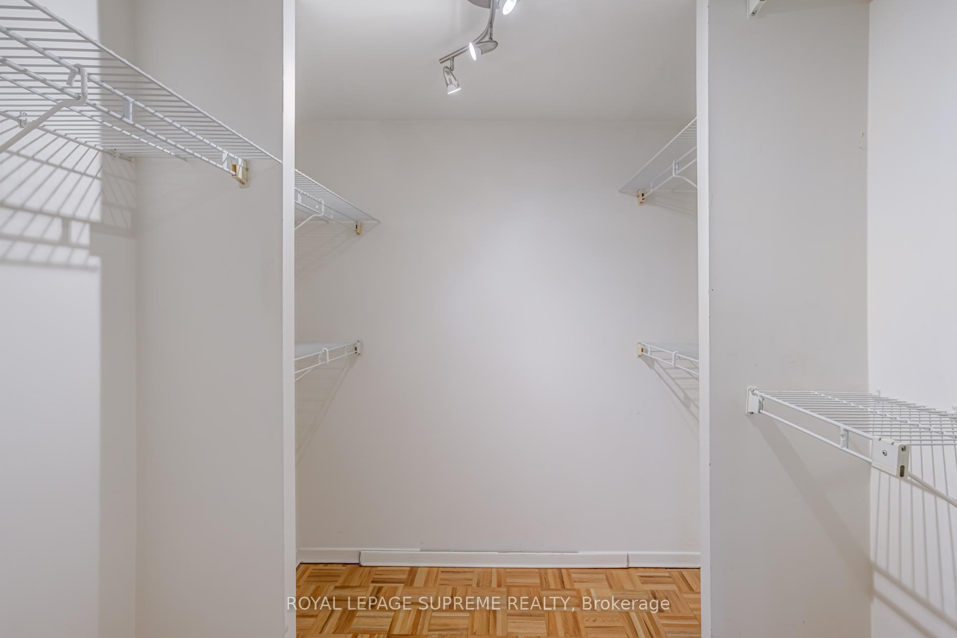 5 Kenneth Avenue 1804, Toronto Unit: 1804