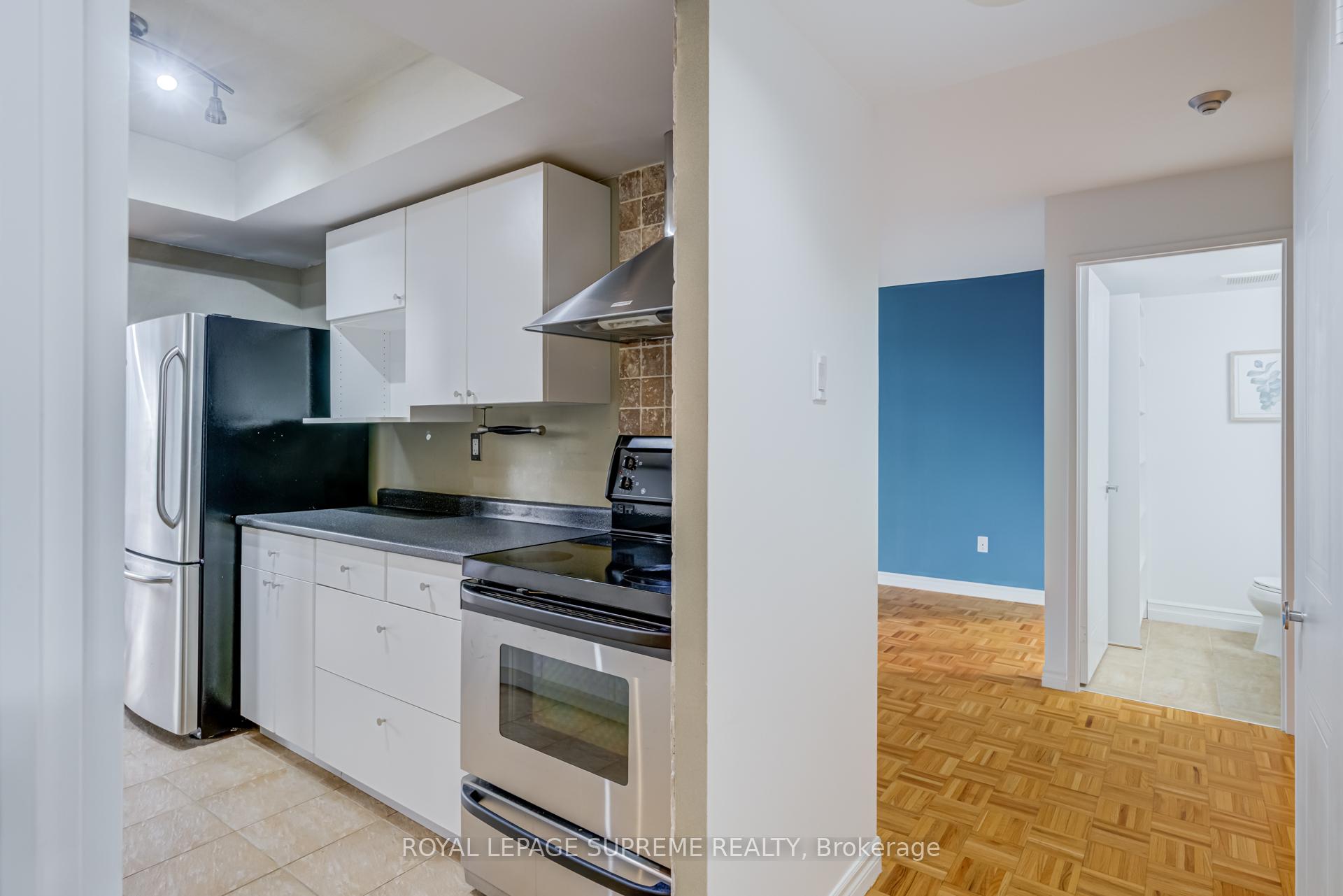 5 Kenneth Avenue 1804, Toronto Unit: 1804