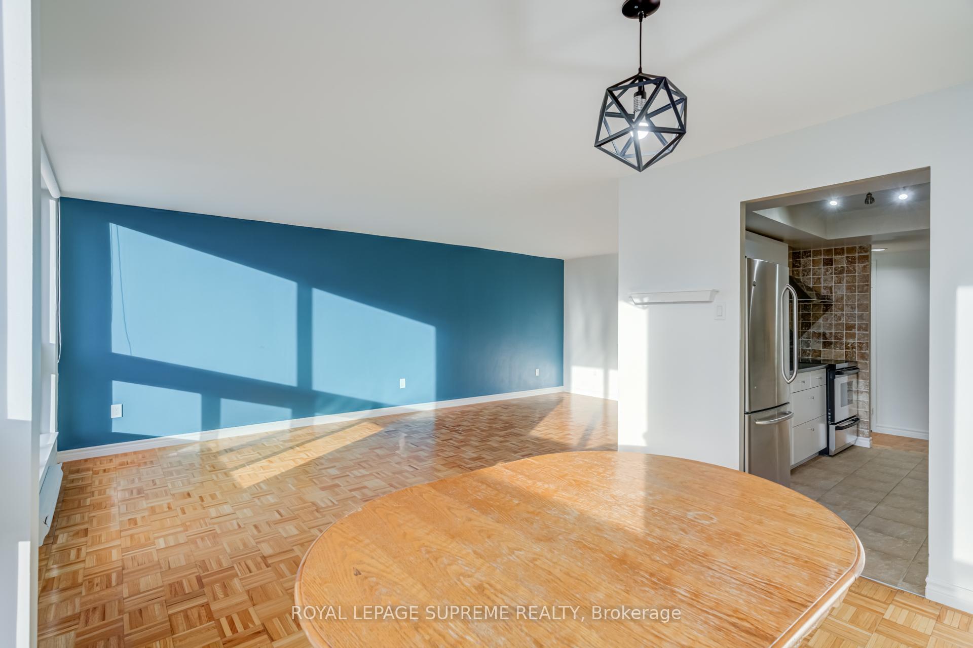 5 Kenneth Avenue 1804, Toronto Unit: 1804